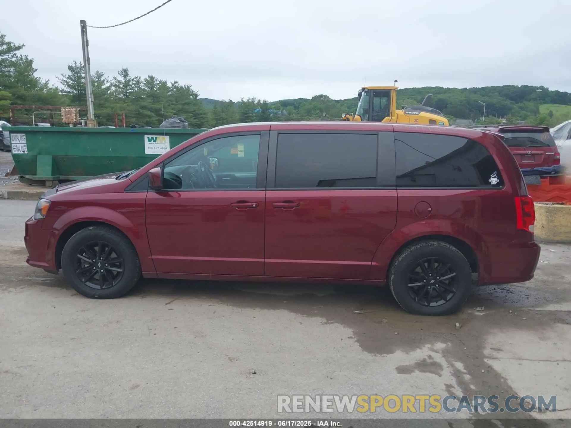 14 Photograph of a damaged car 2C4RDGEG3KR711503 DODGE GRAND CARAVAN 2019