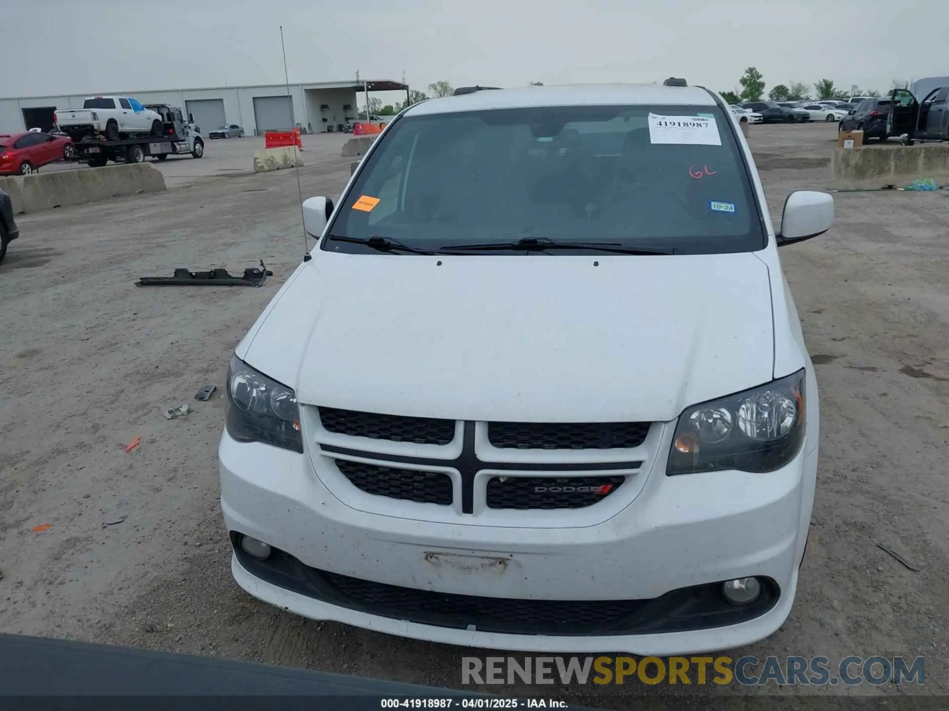 12 Photograph of a damaged car 2C4RDGEG3KR736305 DODGE GRAND CARAVAN 2019
