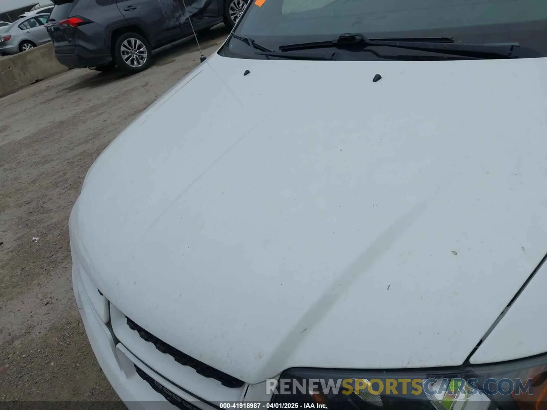 6 Photograph of a damaged car 2C4RDGEG3KR736305 DODGE GRAND CARAVAN 2019
