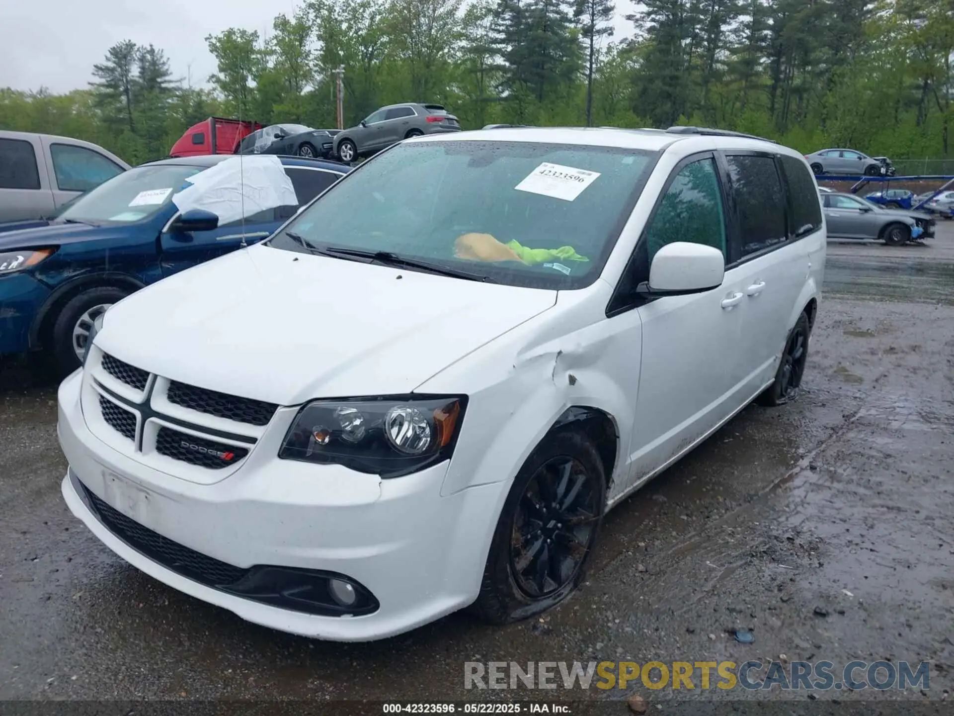 12 Photograph of a damaged car 2C4RDGEG3KR752598 DODGE GRAND CARAVAN 2019
