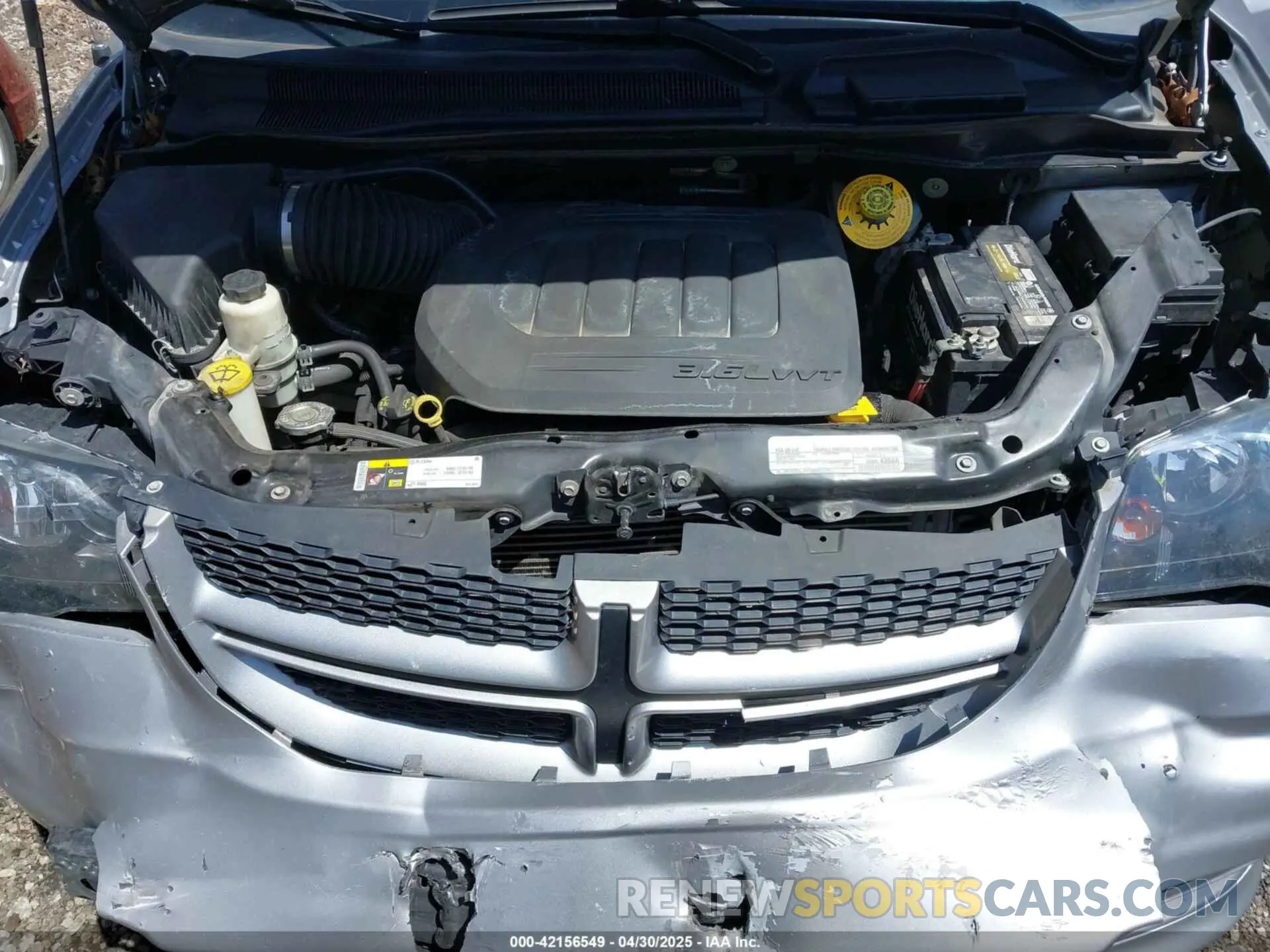 10 Photograph of a damaged car 2C4RDGEG3KR758367 DODGE GRAND CARAVAN 2019