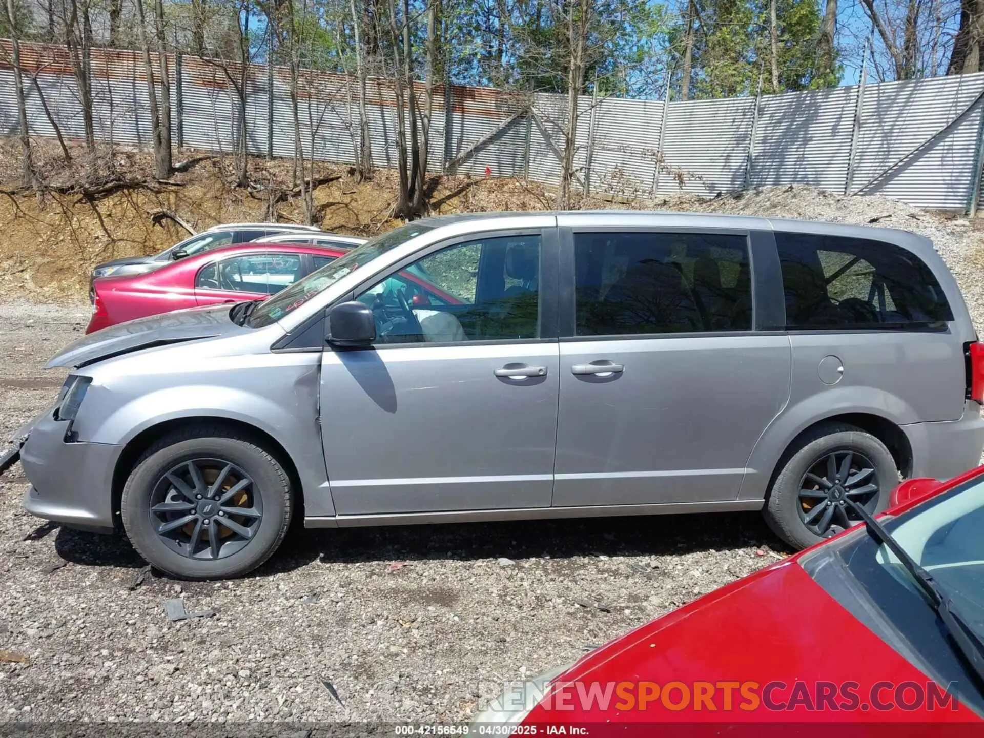 14 Photograph of a damaged car 2C4RDGEG3KR758367 DODGE GRAND CARAVAN 2019