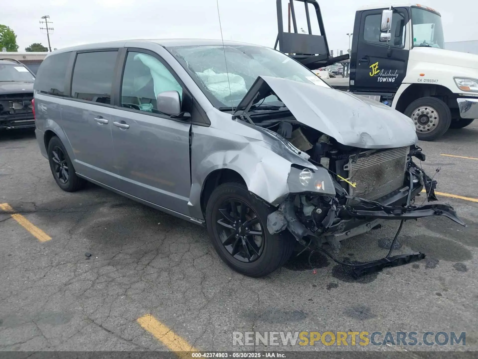 1 Photograph of a damaged car 2C4RDGEG3KR764881 DODGE GRAND CARAVAN 2019