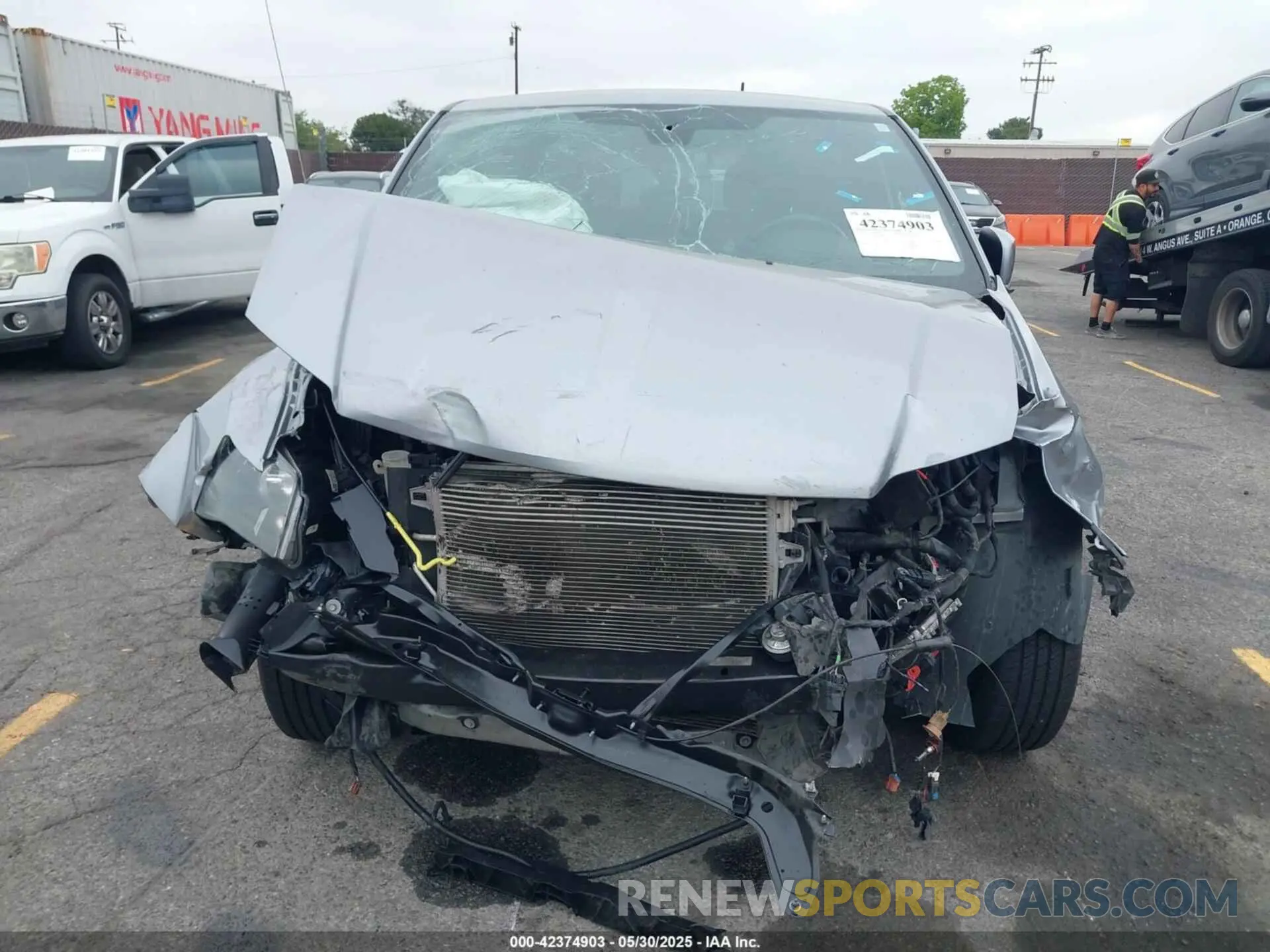 12 Photograph of a damaged car 2C4RDGEG3KR764881 DODGE GRAND CARAVAN 2019