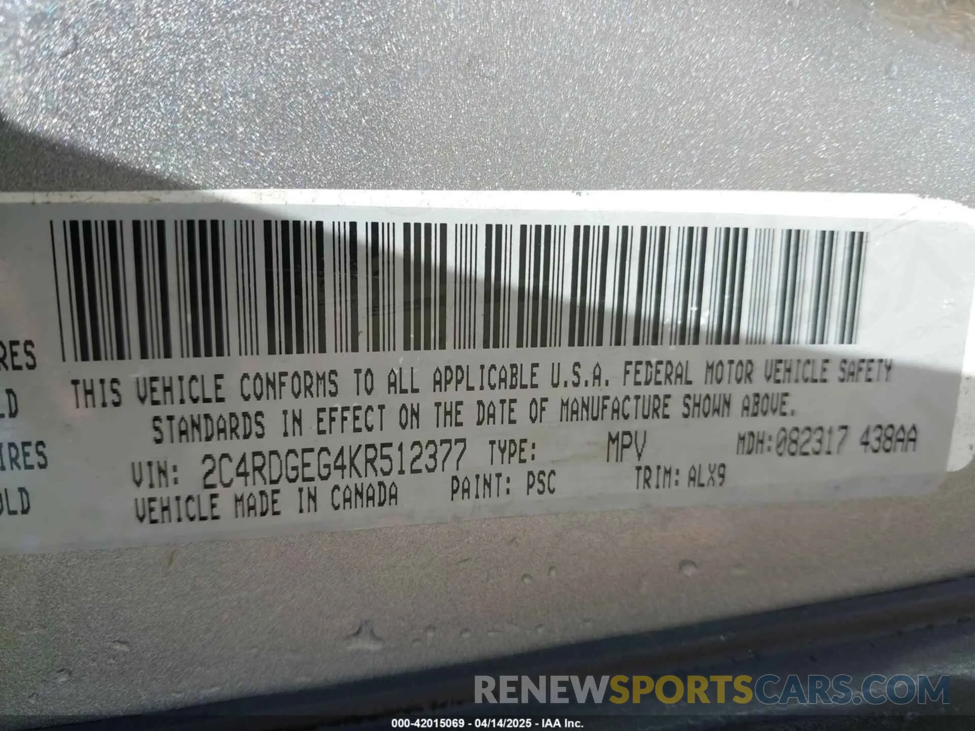 9 Photograph of a damaged car 2C4RDGEG4KR512377 DODGE GRAND CARAVAN 2019