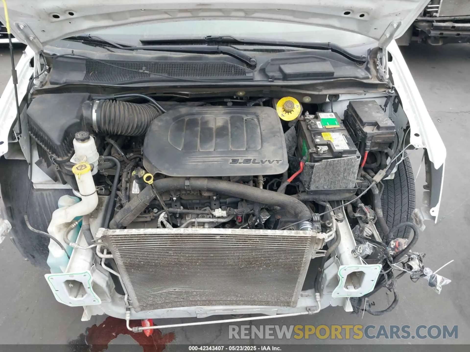 10 Photograph of a damaged car 2C4RDGEG4KR535352 DODGE GRAND CARAVAN 2019