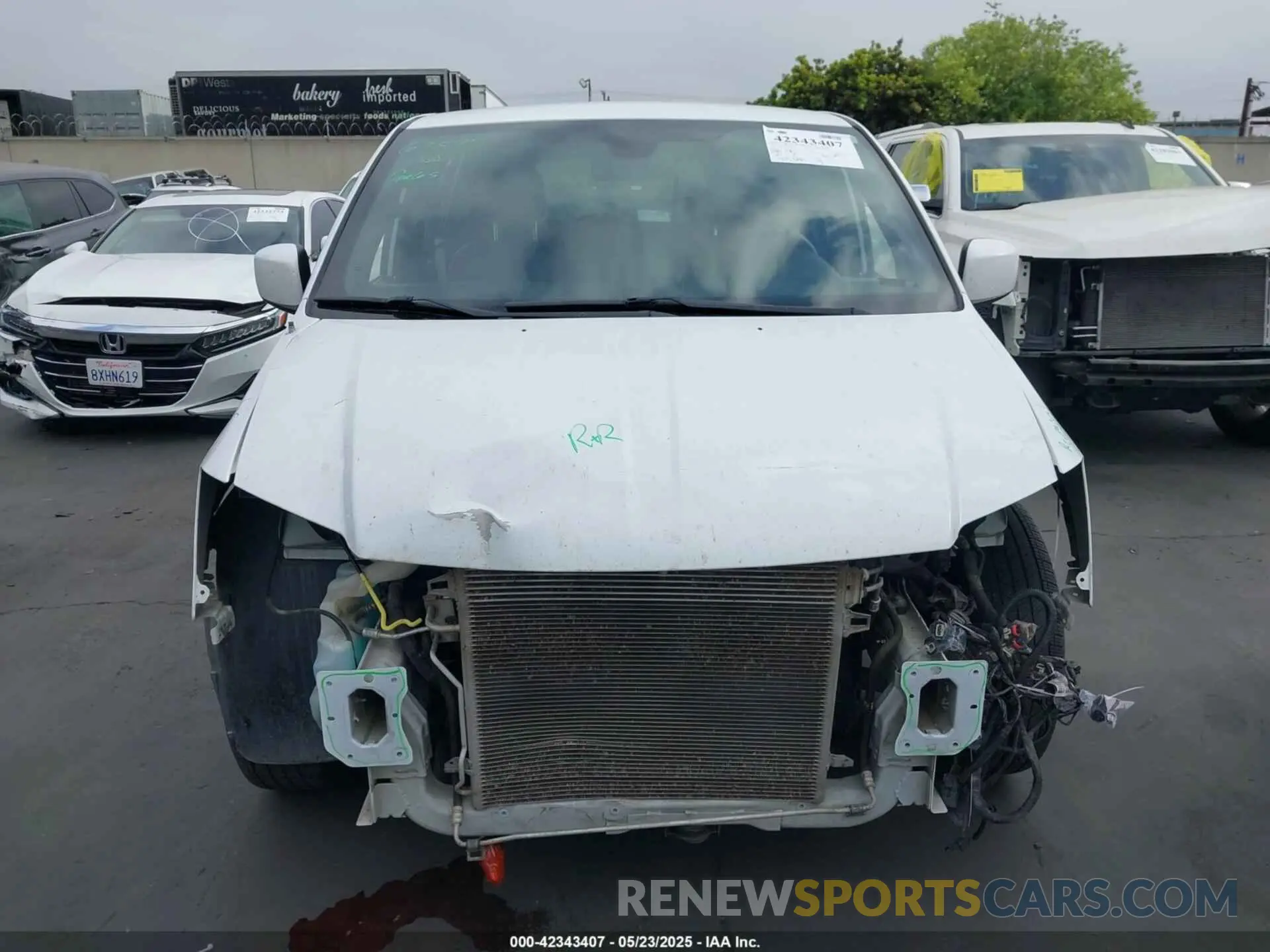 13 Photograph of a damaged car 2C4RDGEG4KR535352 DODGE GRAND CARAVAN 2019