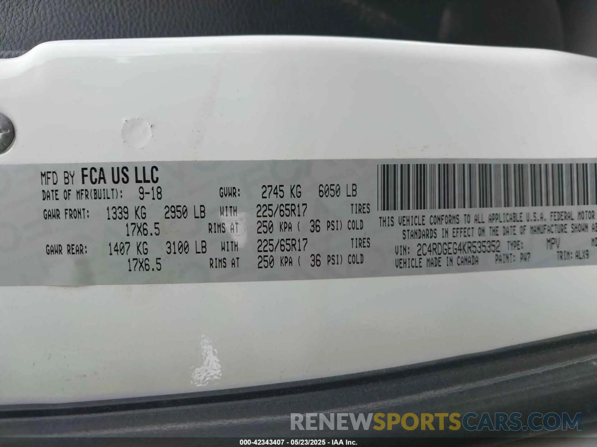 9 Photograph of a damaged car 2C4RDGEG4KR535352 DODGE GRAND CARAVAN 2019