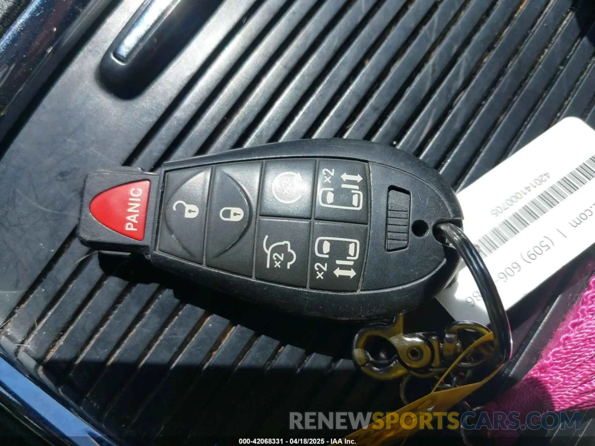 11 Photograph of a damaged car 2C4RDGEG4KR621924 DODGE GRAND CARAVAN 2019