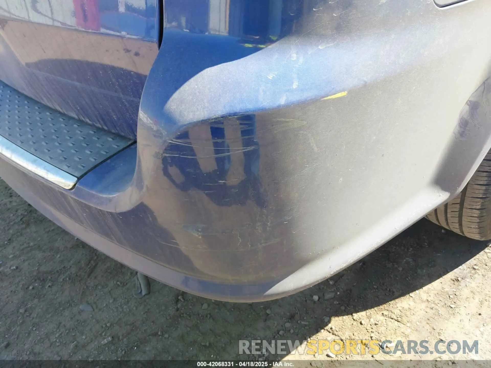 21 Photograph of a damaged car 2C4RDGEG4KR621924 DODGE GRAND CARAVAN 2019