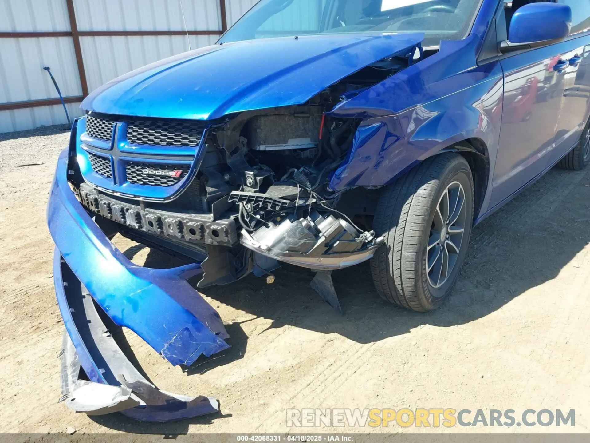 6 Photograph of a damaged car 2C4RDGEG4KR621924 DODGE GRAND CARAVAN 2019