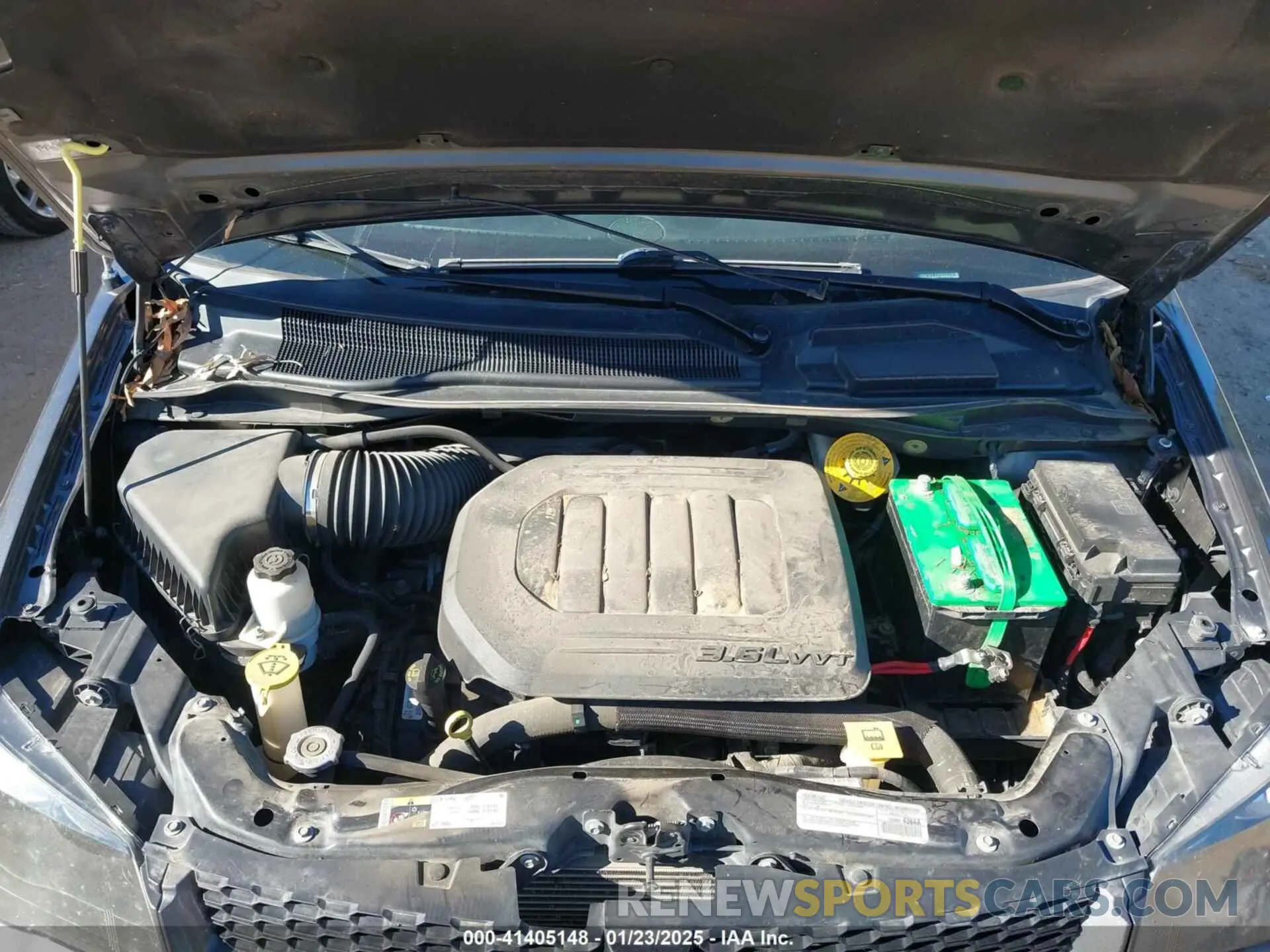 10 Photograph of a damaged car 2C4RDGEG4KR640425 DODGE GRAND CARAVAN 2019
