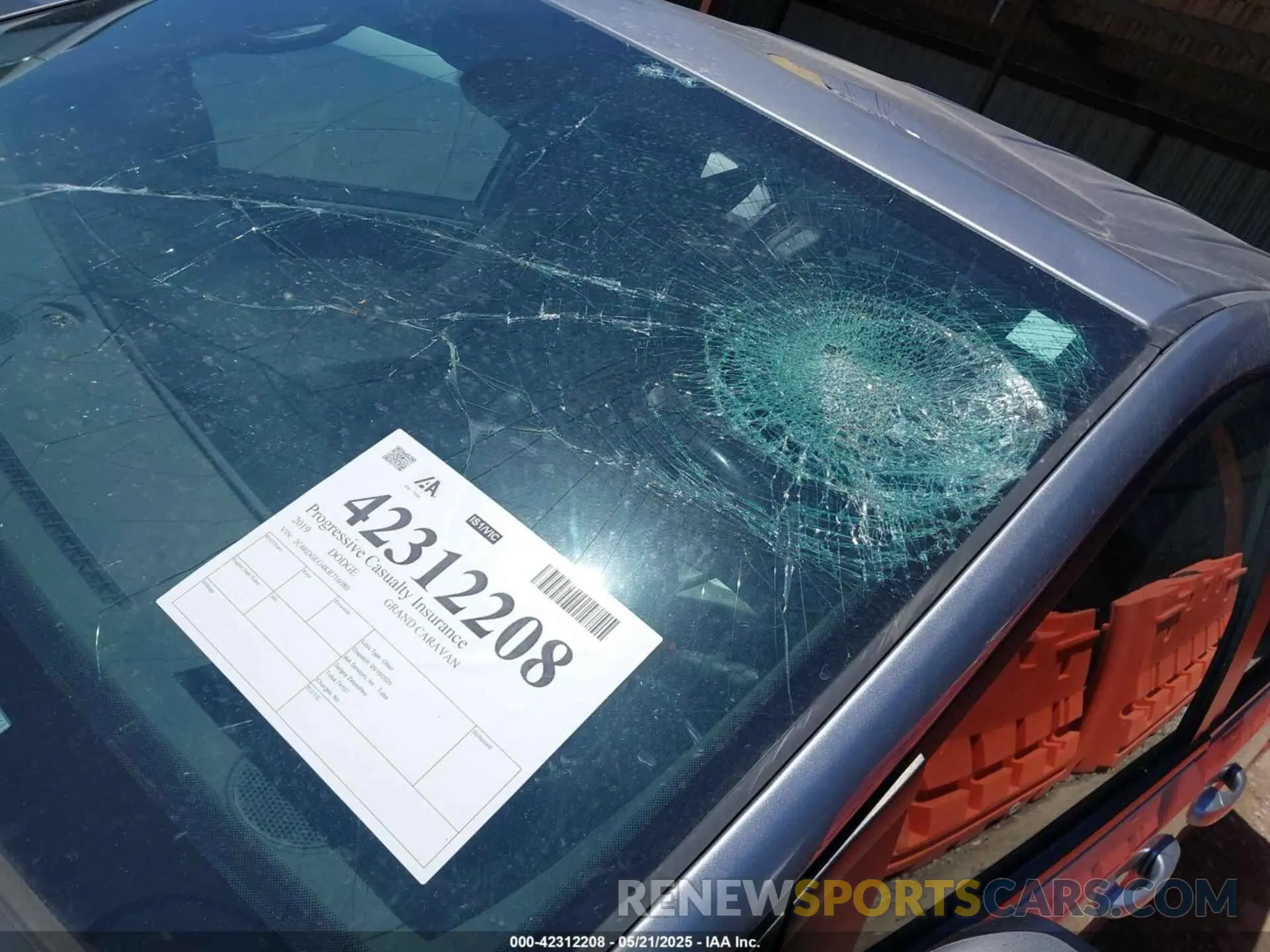 12 Photograph of a damaged car 2C4RDGEG4KR716080 DODGE GRAND CARAVAN 2019