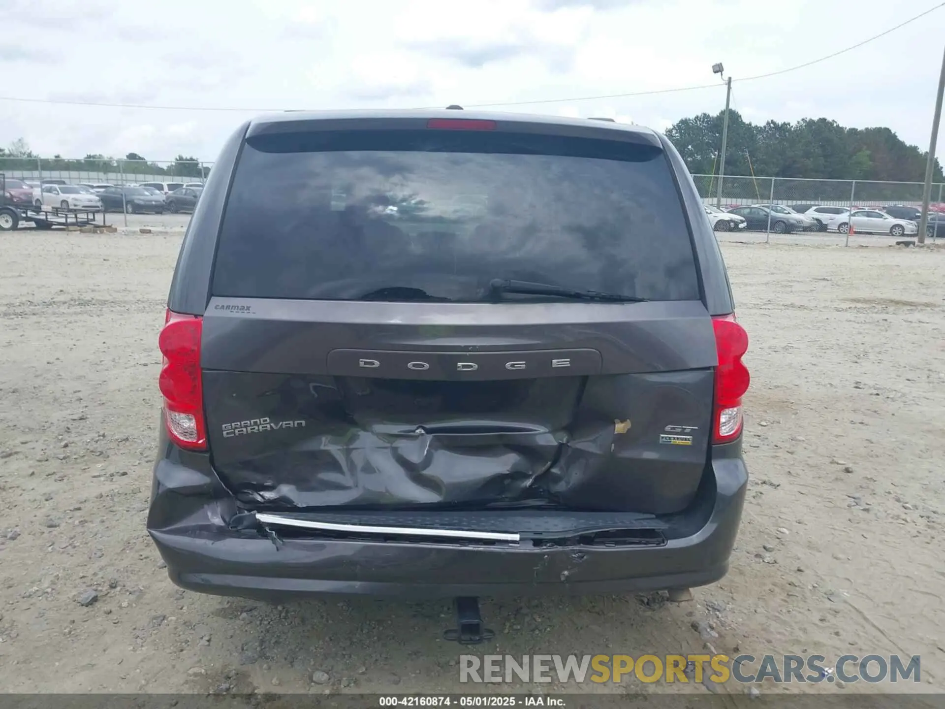 16 Photograph of a damaged car 2C4RDGEG4KR739777 DODGE GRAND CARAVAN 2019