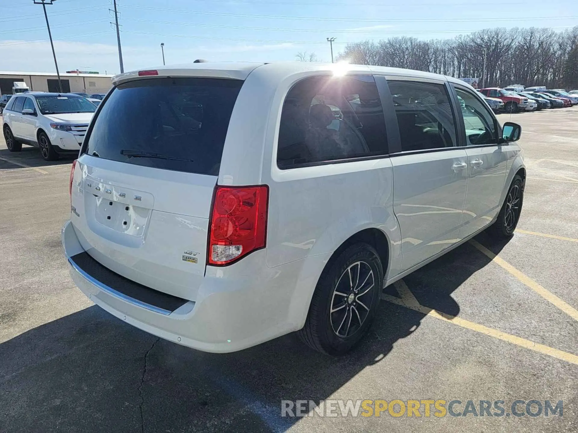 22 Photograph of a damaged car 2C4RDGEG5KR600371 DODGE GRAND CARAVAN 2019