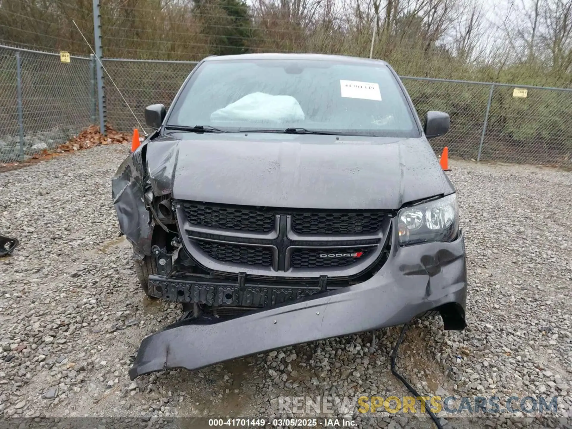 12 Photograph of a damaged car 2C4RDGEG6KR658232 DODGE GRAND CARAVAN 2019