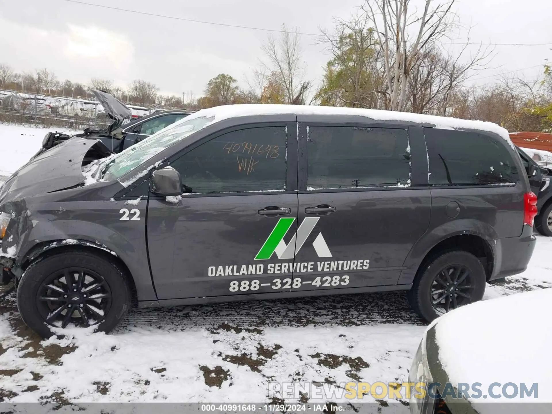 14 Photograph of a damaged car 2C4RDGEG6KR802104 DODGE GRAND CARAVAN 2019