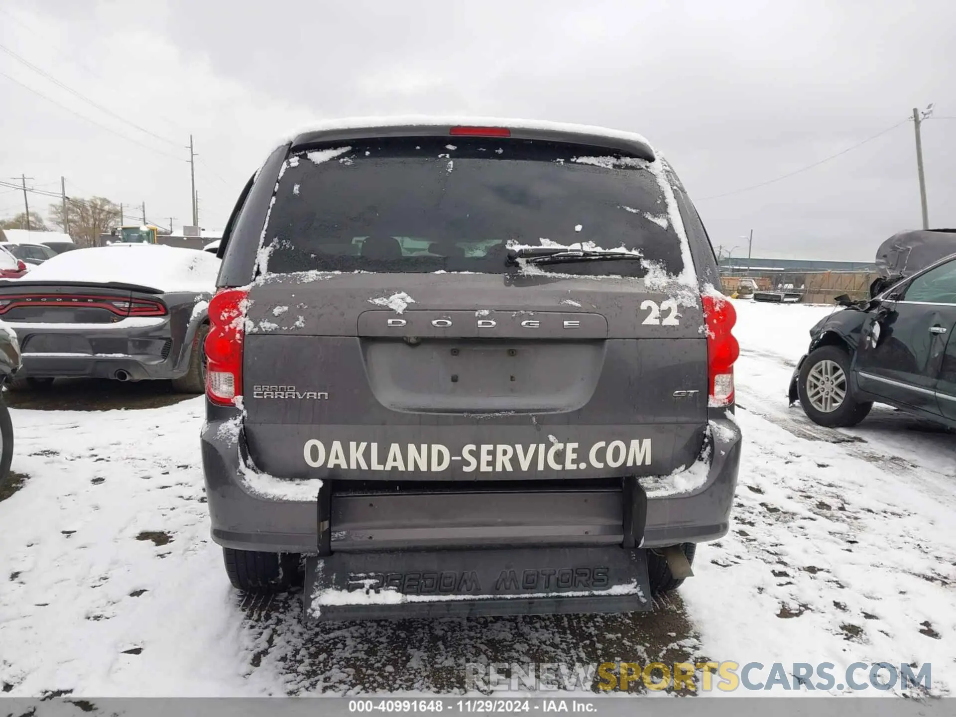 16 Photograph of a damaged car 2C4RDGEG6KR802104 DODGE GRAND CARAVAN 2019