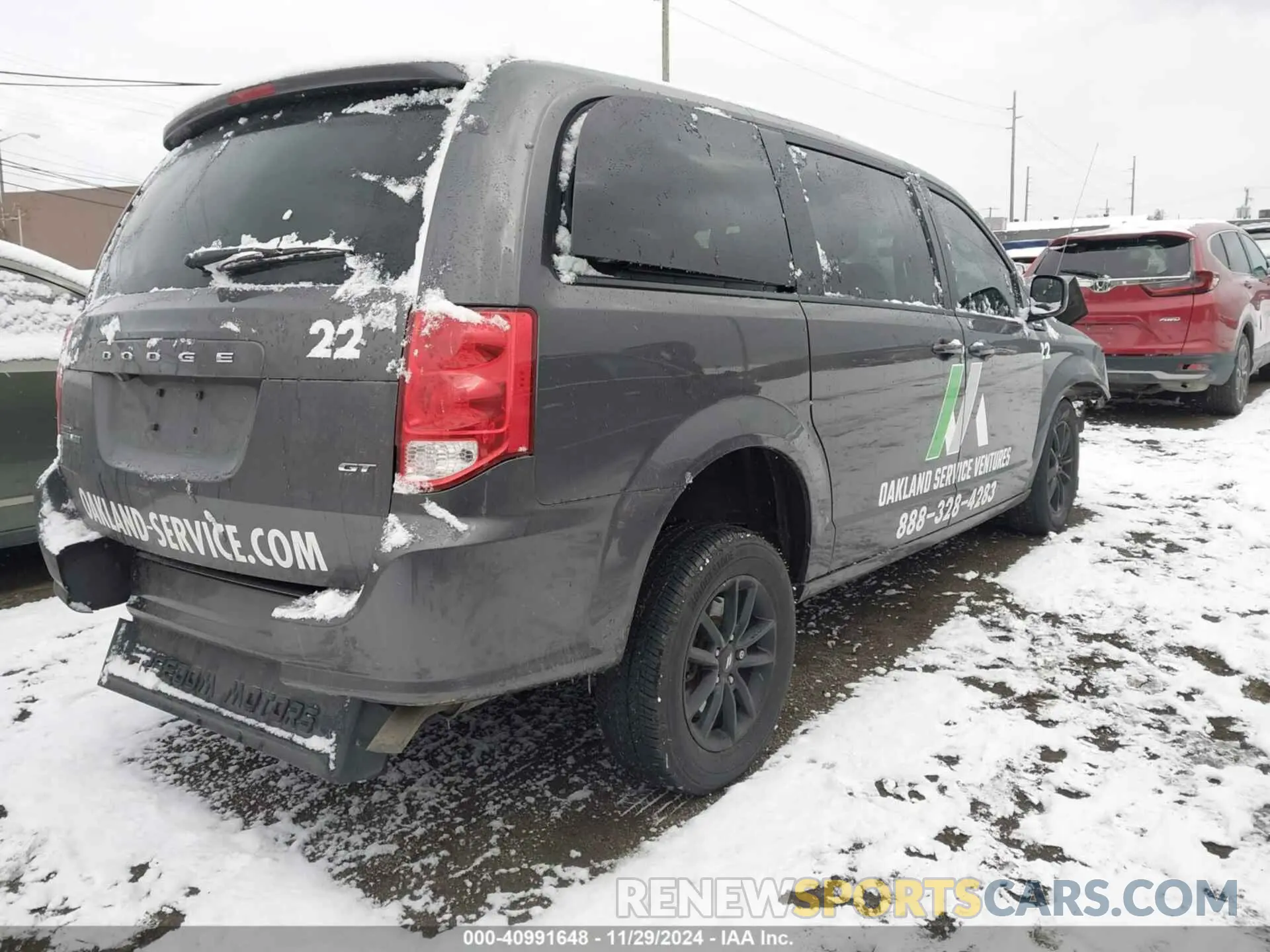 4 Photograph of a damaged car 2C4RDGEG6KR802104 DODGE GRAND CARAVAN 2019