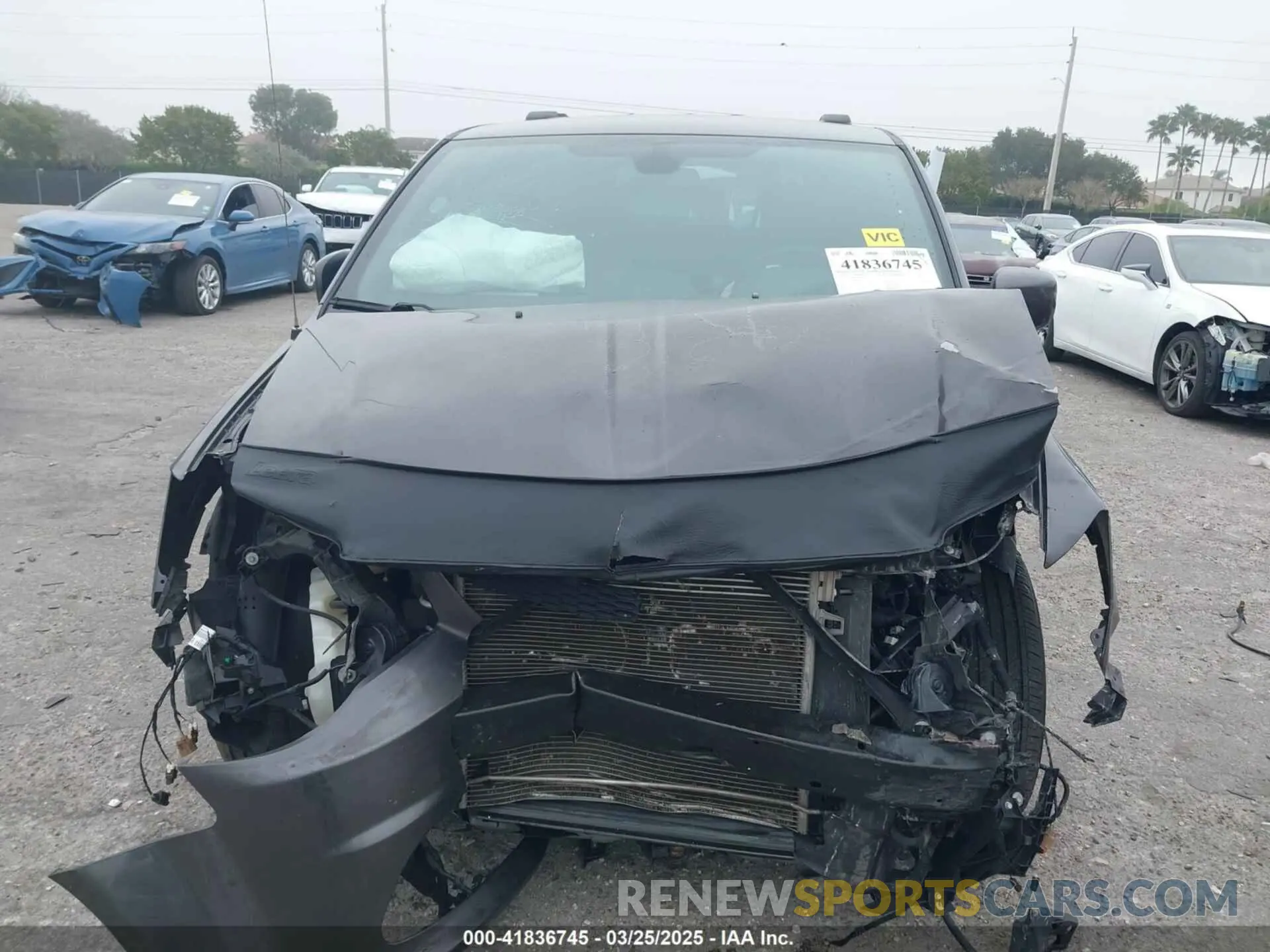 6 Photograph of a damaged car 2C4RDGEG7KR663147 DODGE GRAND CARAVAN 2019