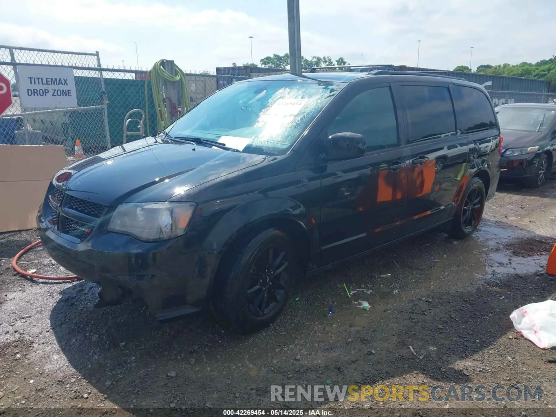 2 Photograph of a damaged car 2C4RDGEG7KR671328 DODGE GRAND CARAVAN 2019