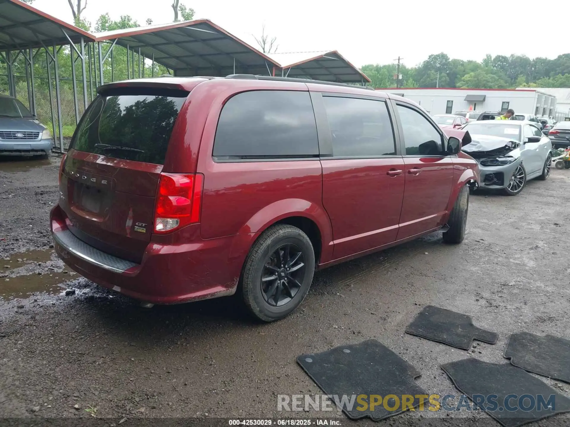 4 Photograph of a damaged car 2C4RDGEG7KR750031 DODGE GRAND CARAVAN 2019