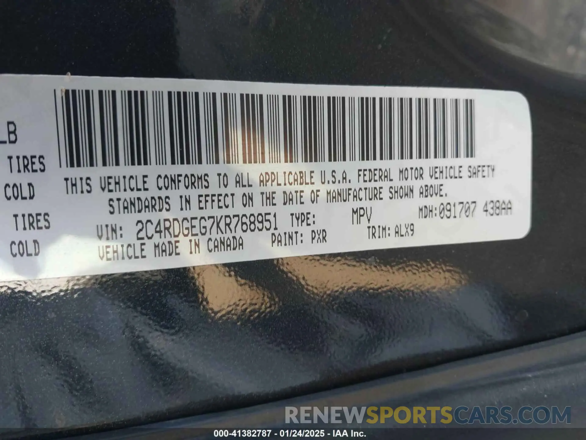 9 Photograph of a damaged car 2C4RDGEG7KR768951 DODGE GRAND CARAVAN 2019