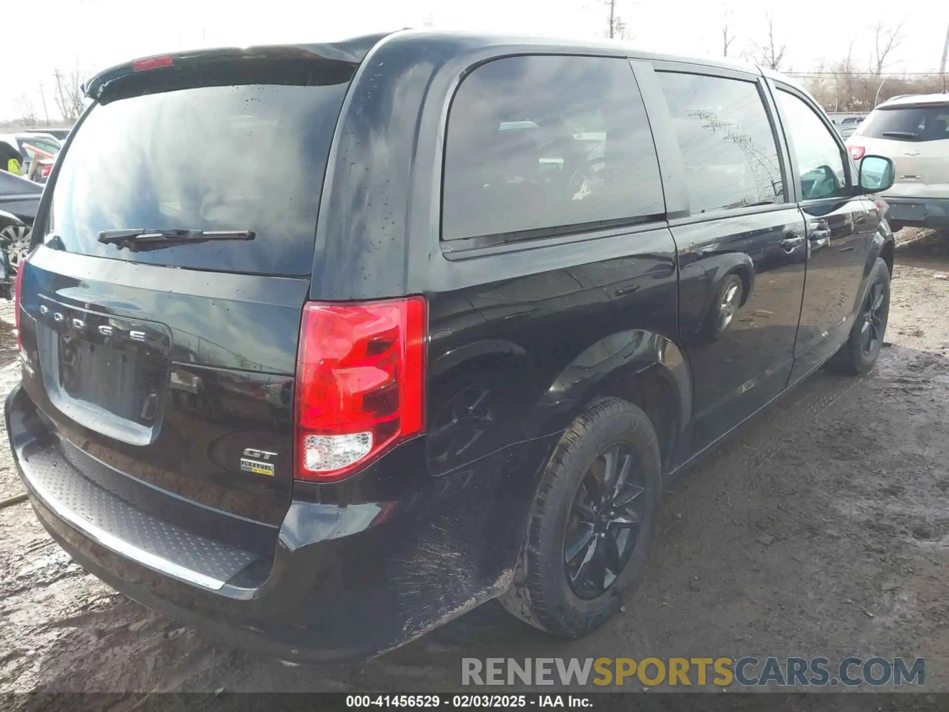 4 Photograph of a damaged car 2C4RDGEG7KR769338 DODGE GRAND CARAVAN 2019