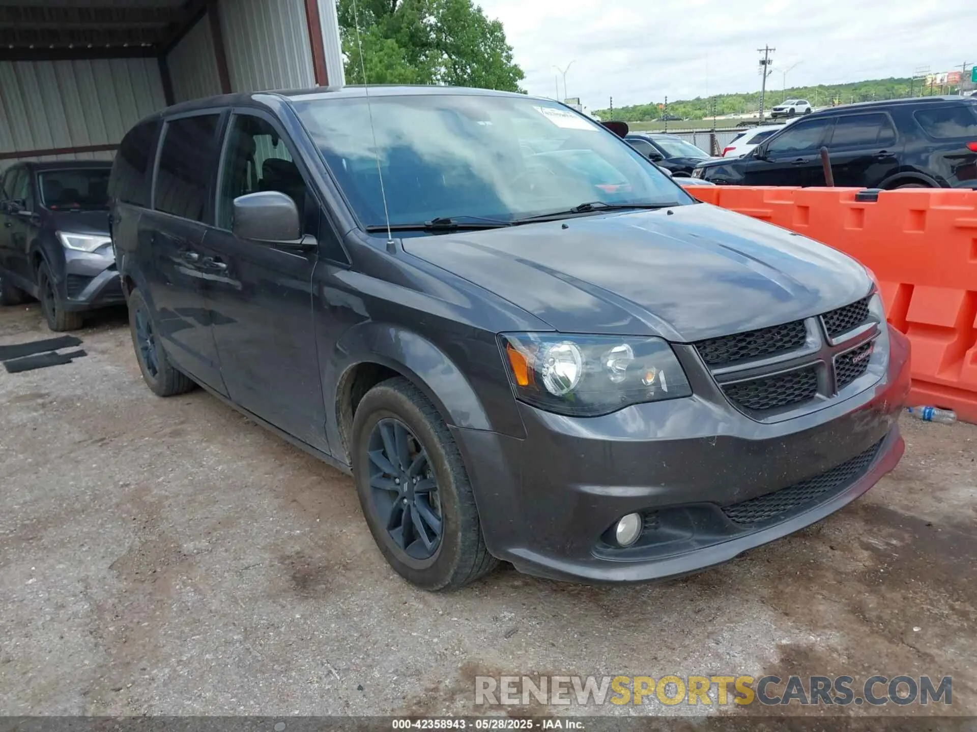 1 Photograph of a damaged car 2C4RDGEG7KR769968 DODGE GRAND CARAVAN 2019