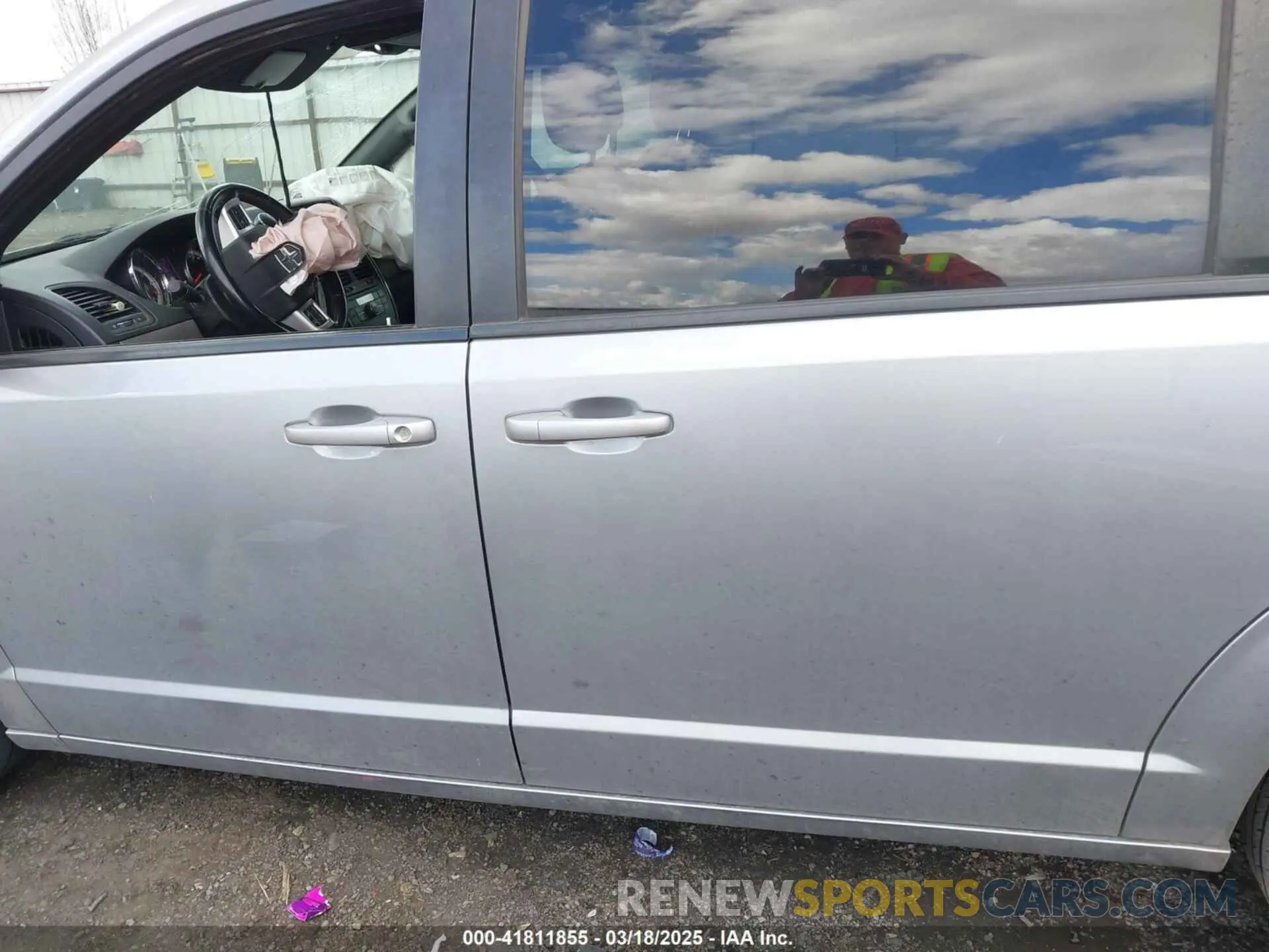 15 Photograph of a damaged car 2C4RDGEG7KR785782 DODGE GRAND CARAVAN 2019