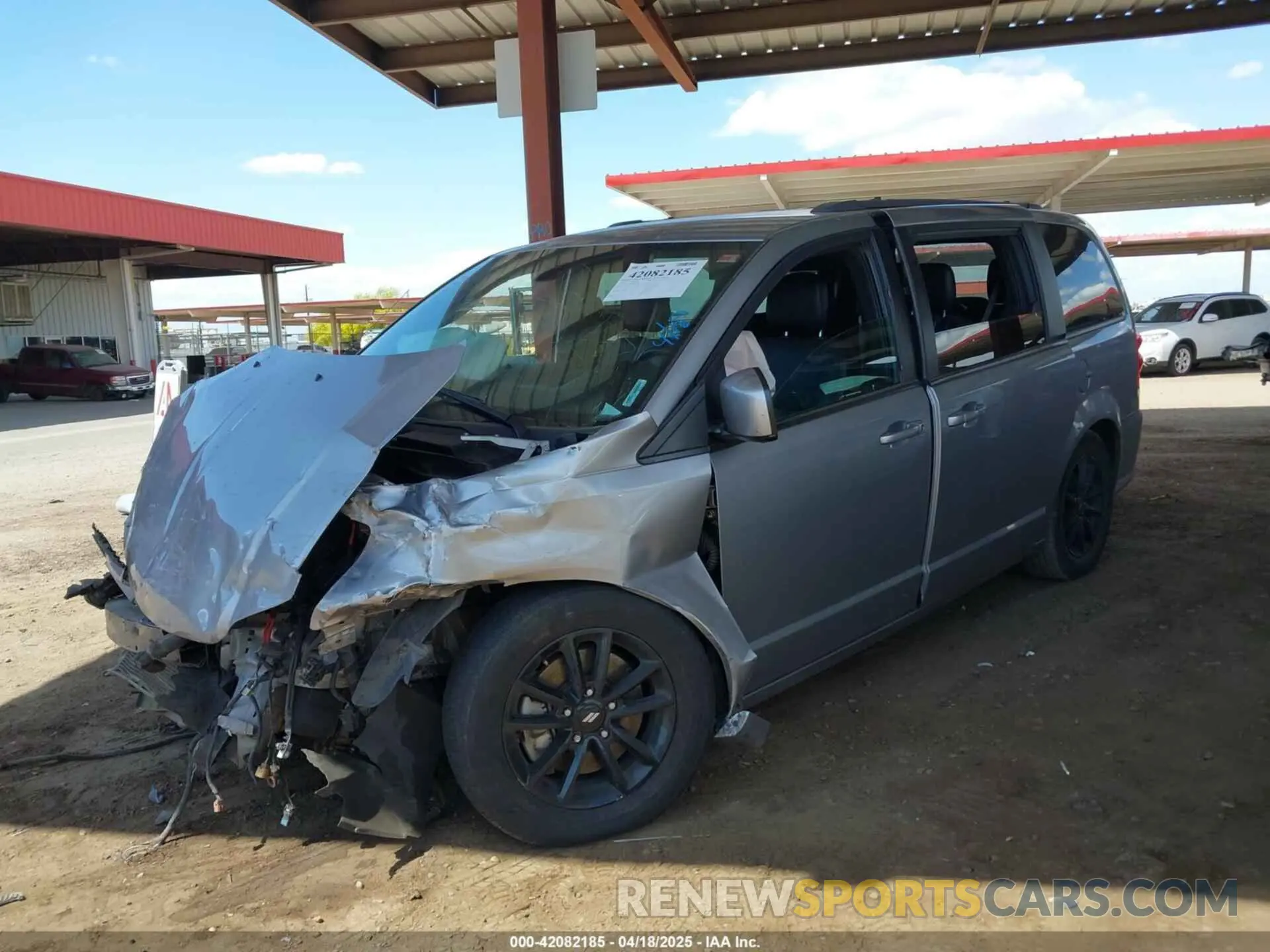2 Photograph of a damaged car 2C4RDGEG7KR787208 DODGE GRAND CARAVAN 2019