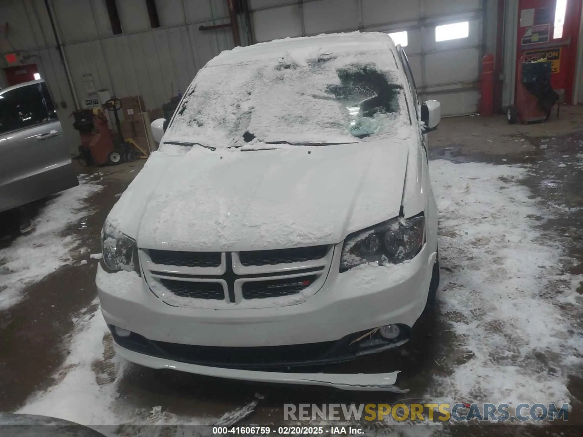 12 Photograph of a damaged car 2C4RDGEG8KR535015 DODGE GRAND CARAVAN 2019