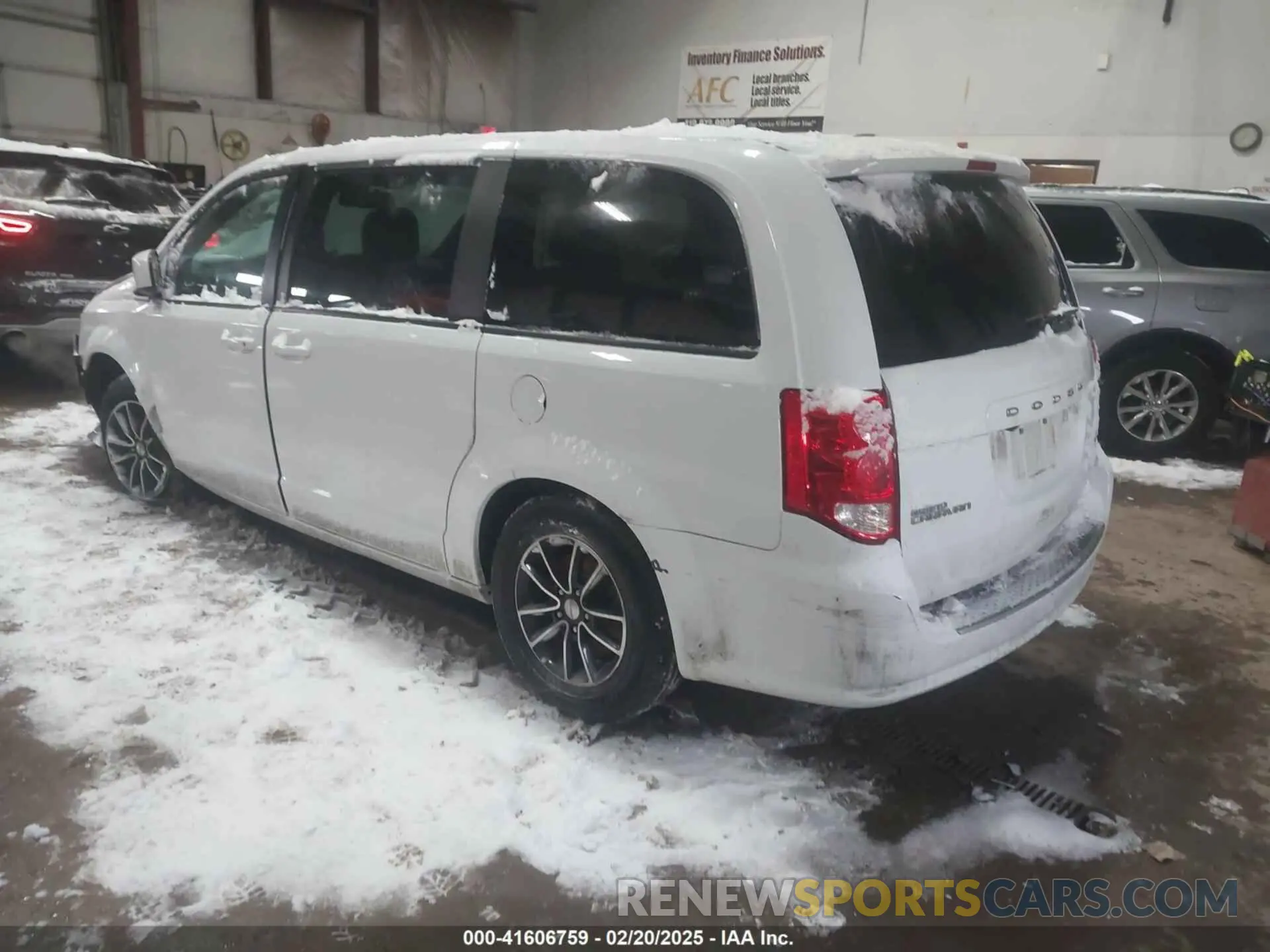 3 Photograph of a damaged car 2C4RDGEG8KR535015 DODGE GRAND CARAVAN 2019