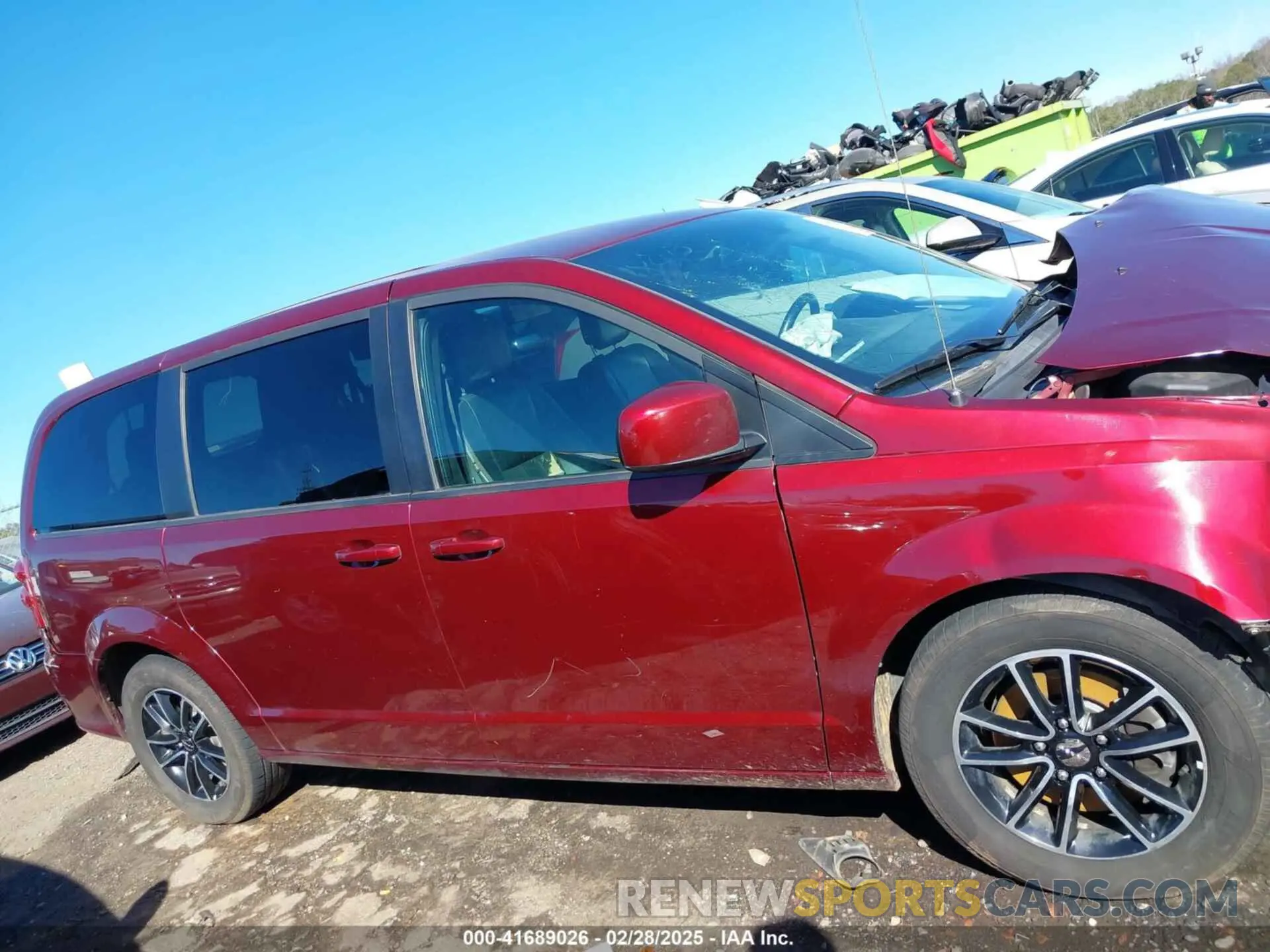 13 Photograph of a damaged car 2C4RDGEG8KR578415 DODGE GRAND CARAVAN 2019