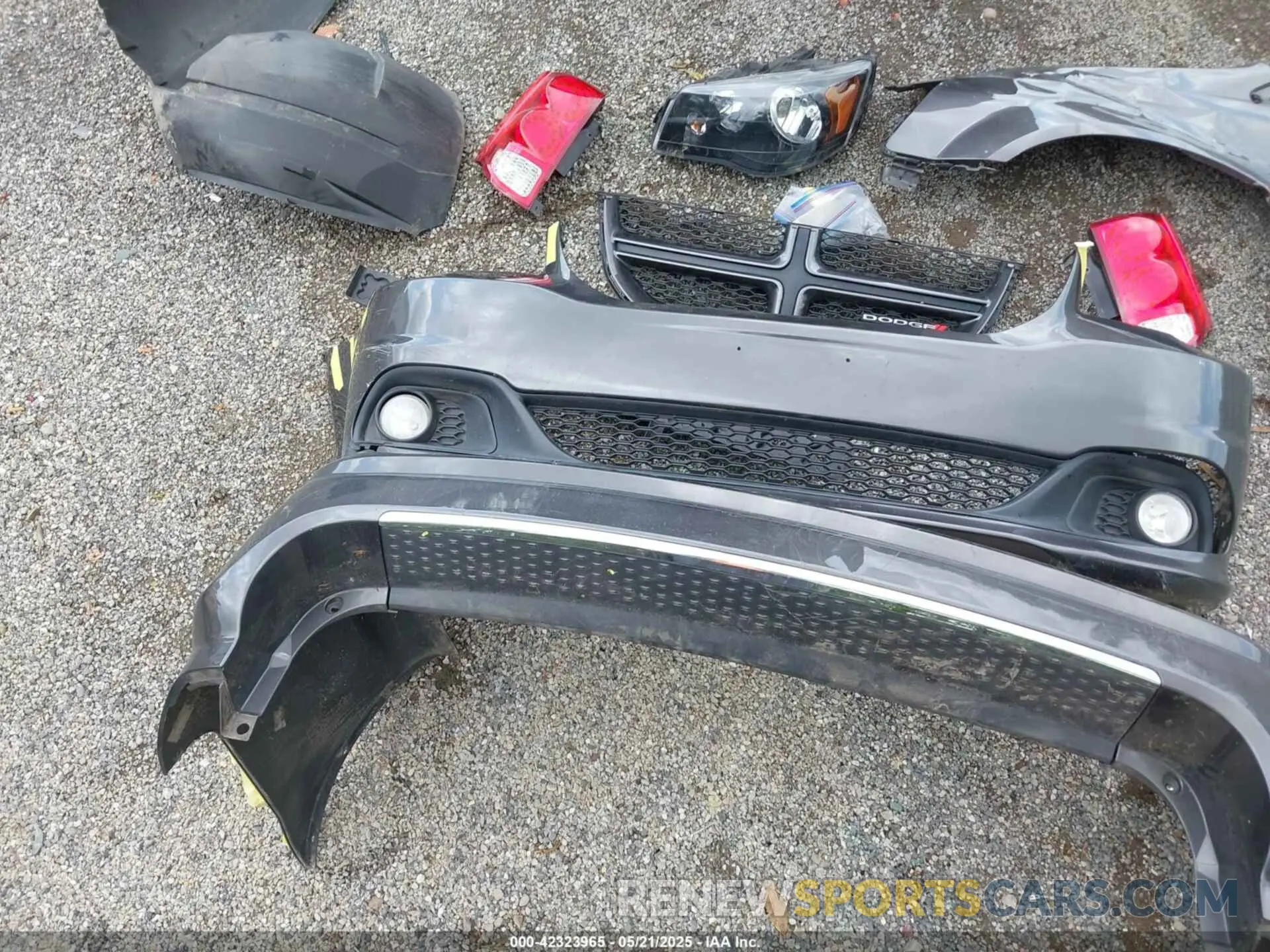 12 Photograph of a damaged car 2C4RDGEG9KR521026 DODGE GRAND CARAVAN 2019