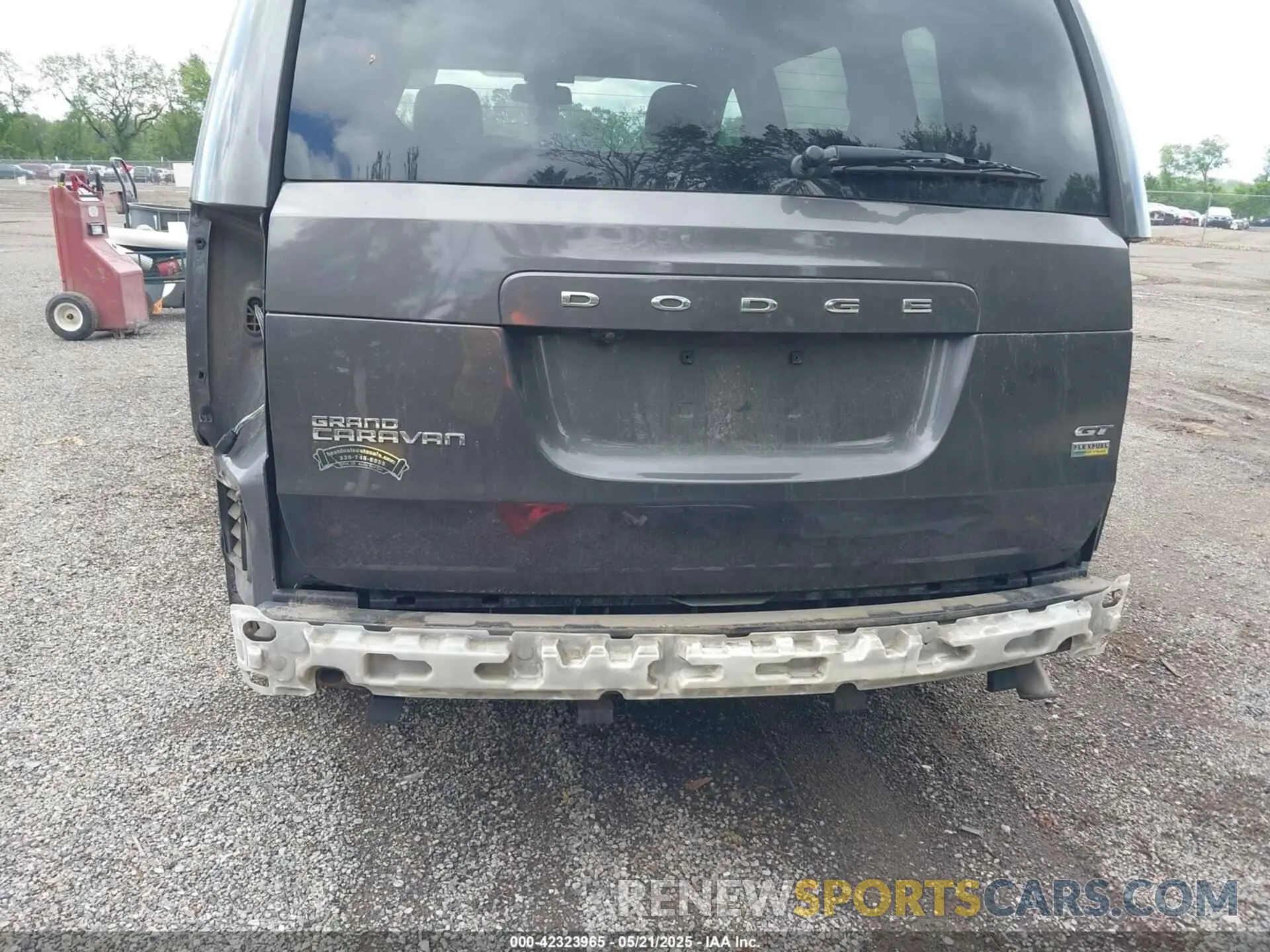20 Photograph of a damaged car 2C4RDGEG9KR521026 DODGE GRAND CARAVAN 2019