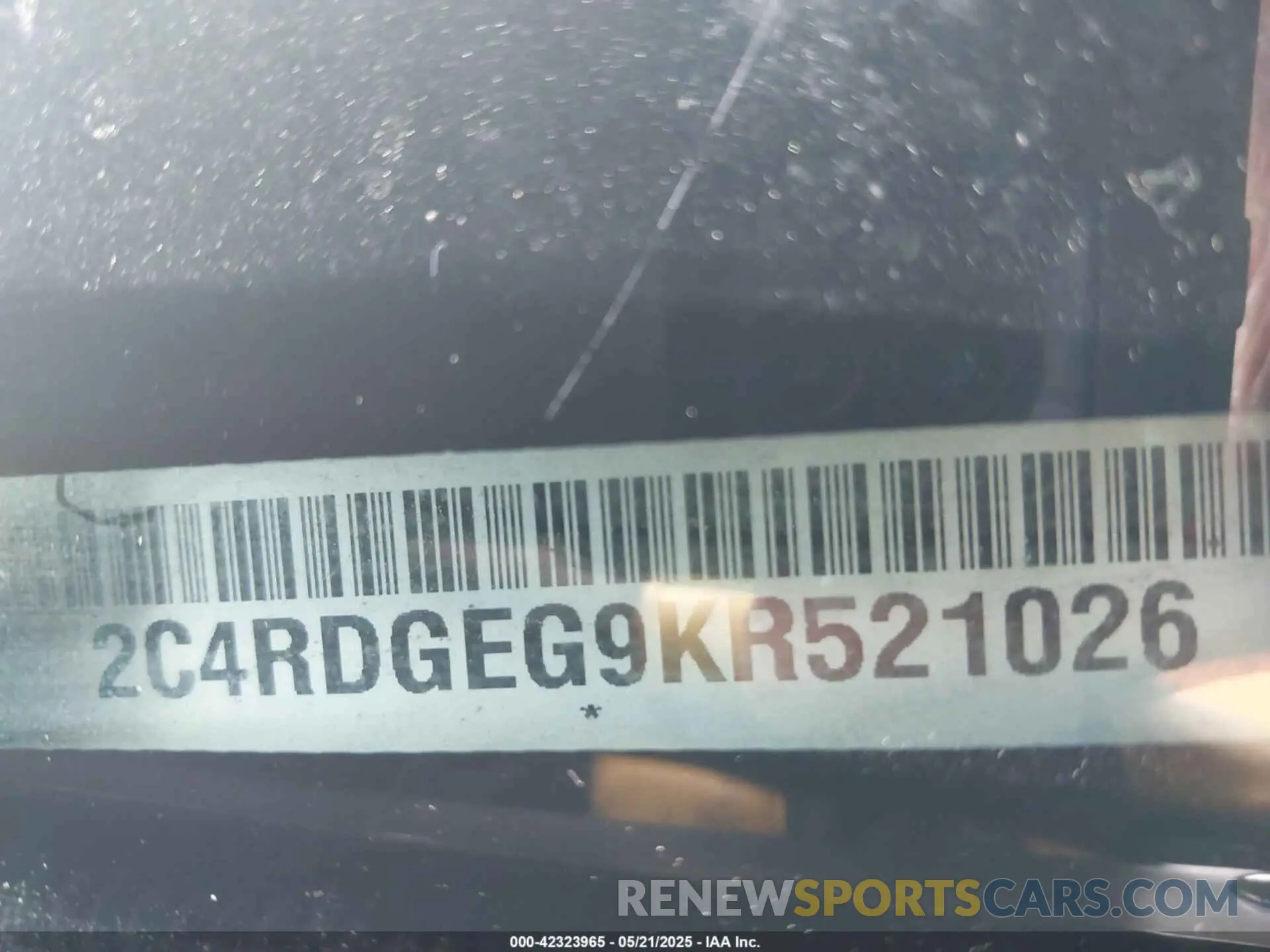 9 Photograph of a damaged car 2C4RDGEG9KR521026 DODGE GRAND CARAVAN 2019