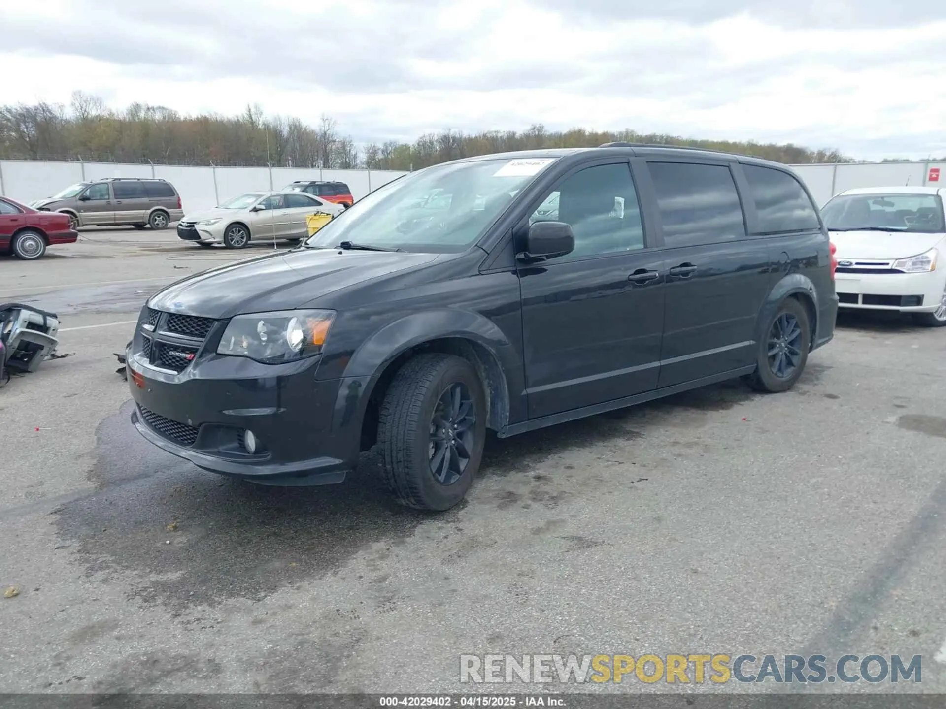 2 Photograph of a damaged car 2C4RDGEG9KR717919 DODGE GRAND CARAVAN 2019