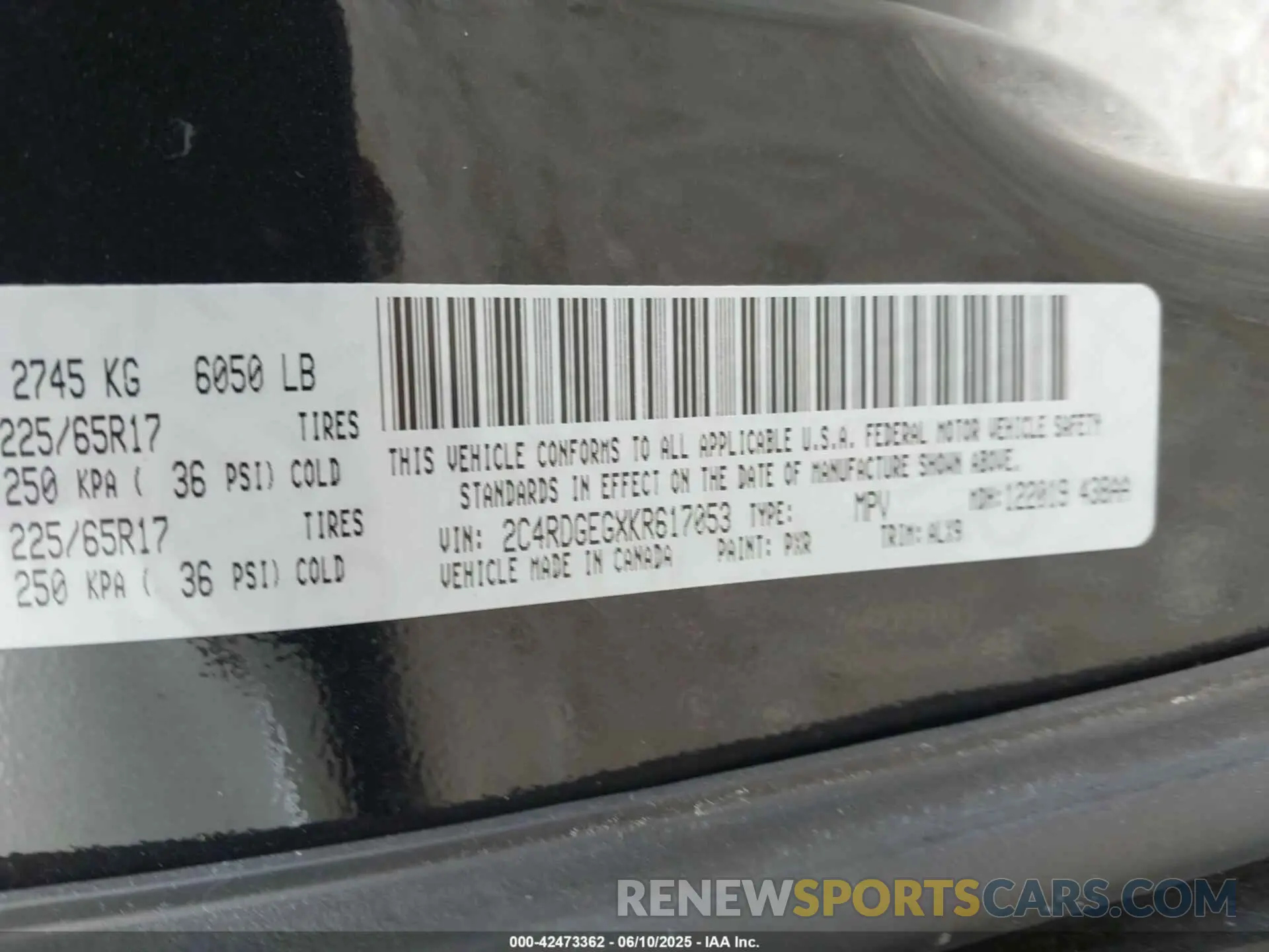 9 Photograph of a damaged car 2C4RDGEGXKR617053 DODGE GRAND CARAVAN 2019