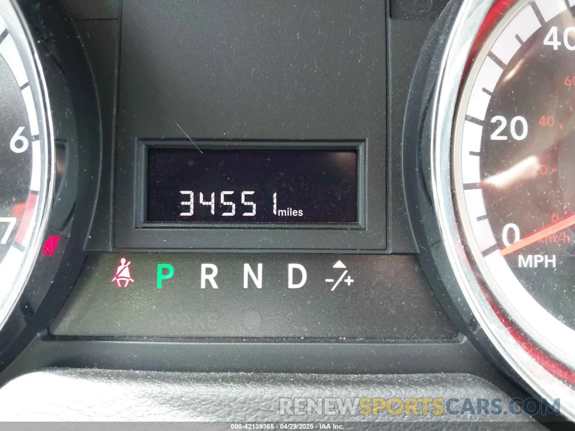 16 Photograph of a damaged car 2C7WDGBG2KR683817 DODGE GRAND CARAVAN 2019
