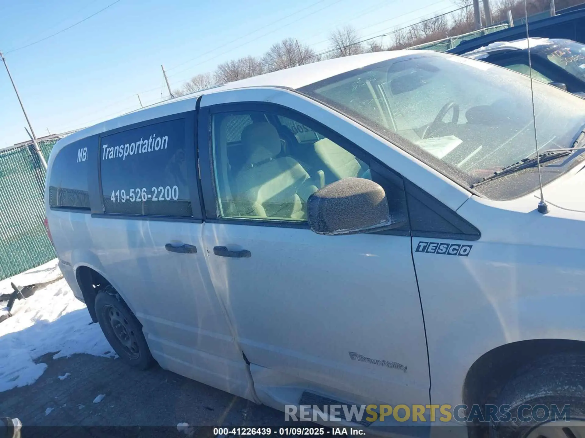 14 Photograph of a damaged car 2C7WDGBG3KR779441 DODGE GRAND CARAVAN 2019