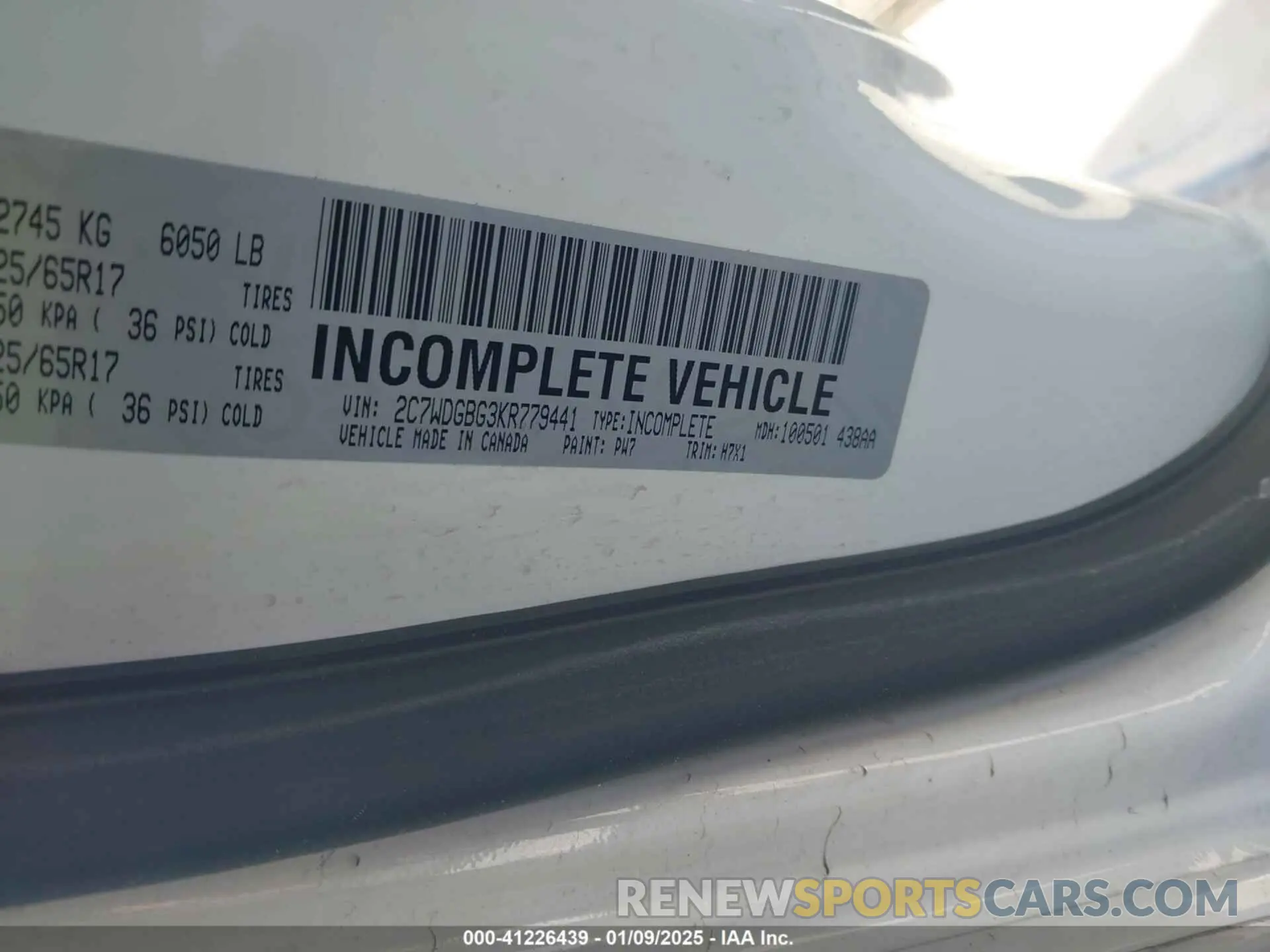 9 Photograph of a damaged car 2C7WDGBG3KR779441 DODGE GRAND CARAVAN 2019