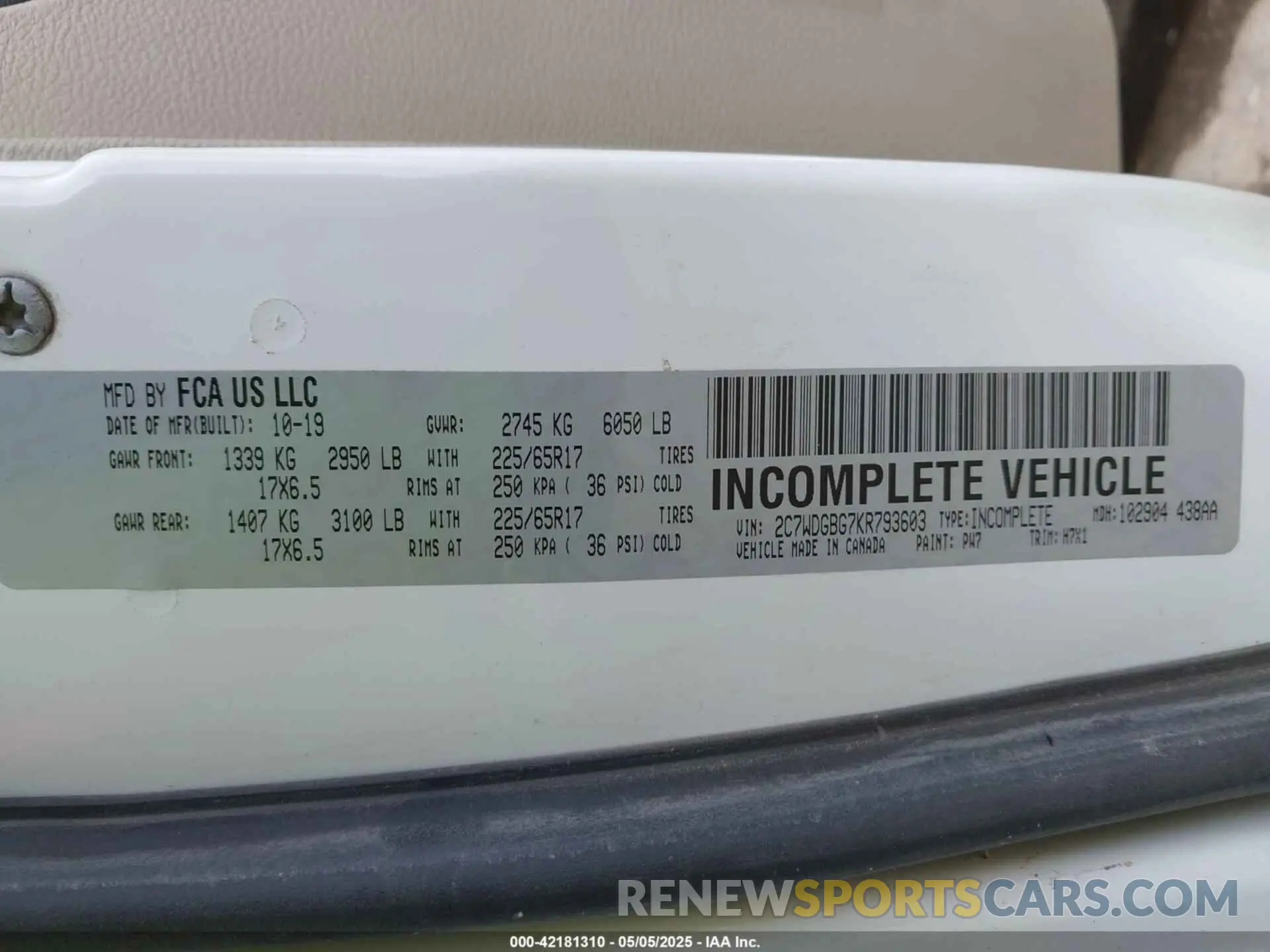 8 Photograph of a damaged car 2C7WDGBG7KR793603 DODGE GRAND CARAVAN 2019