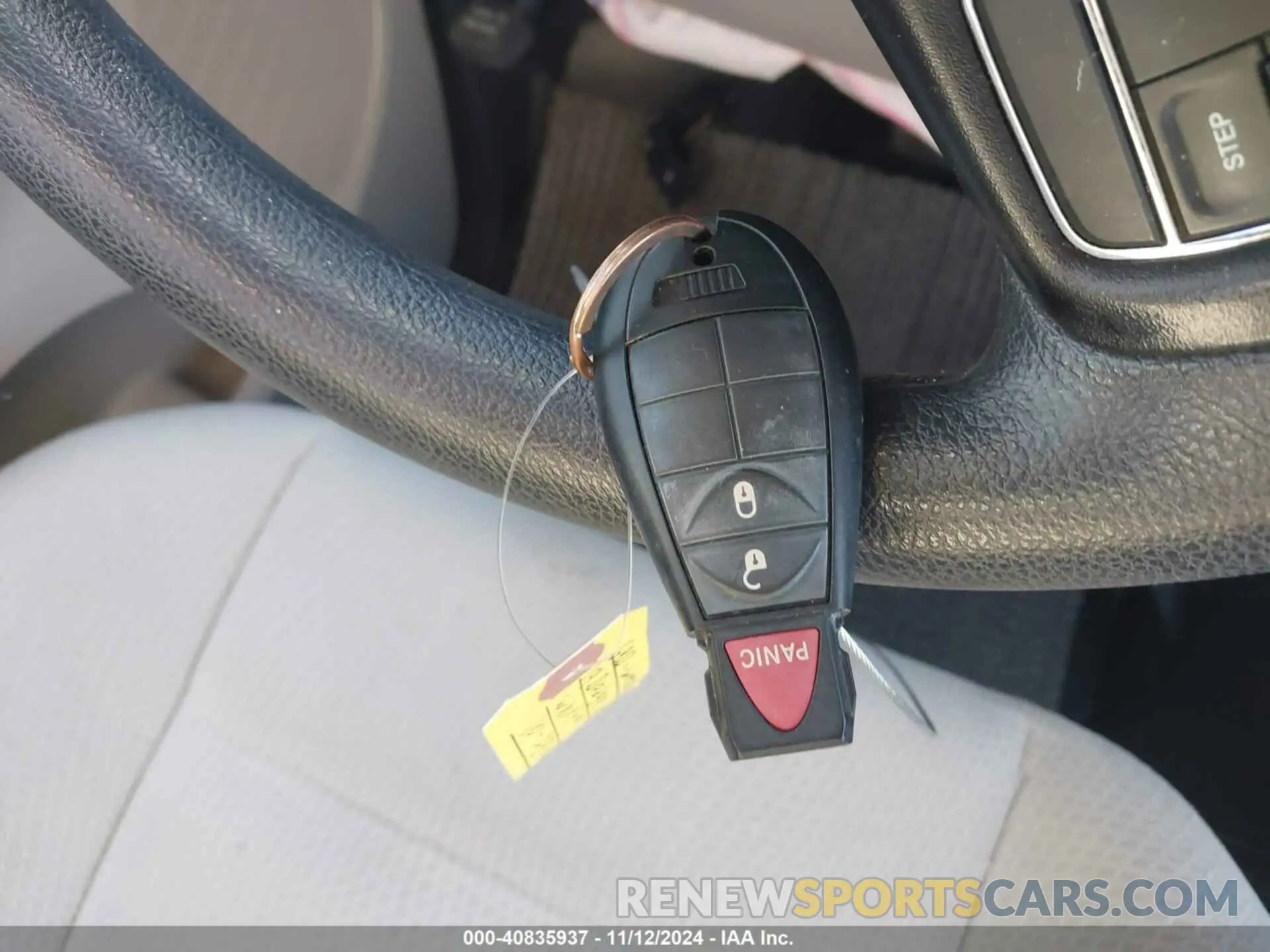 11 Photograph of a damaged car 2C7WDGBG7KR803126 DODGE GRAND CARAVAN 2019