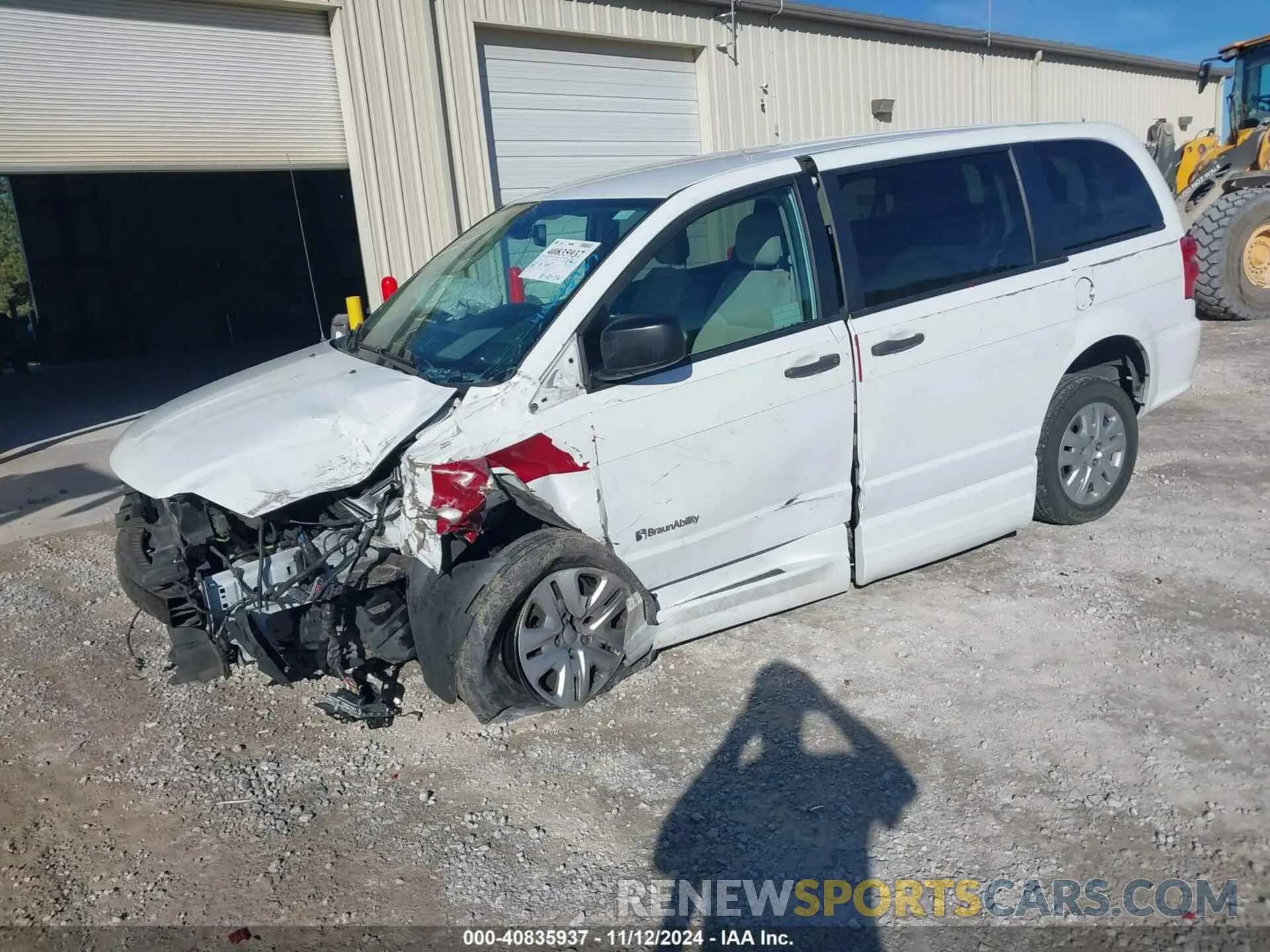 2 Photograph of a damaged car 2C7WDGBG7KR803126 DODGE GRAND CARAVAN 2019