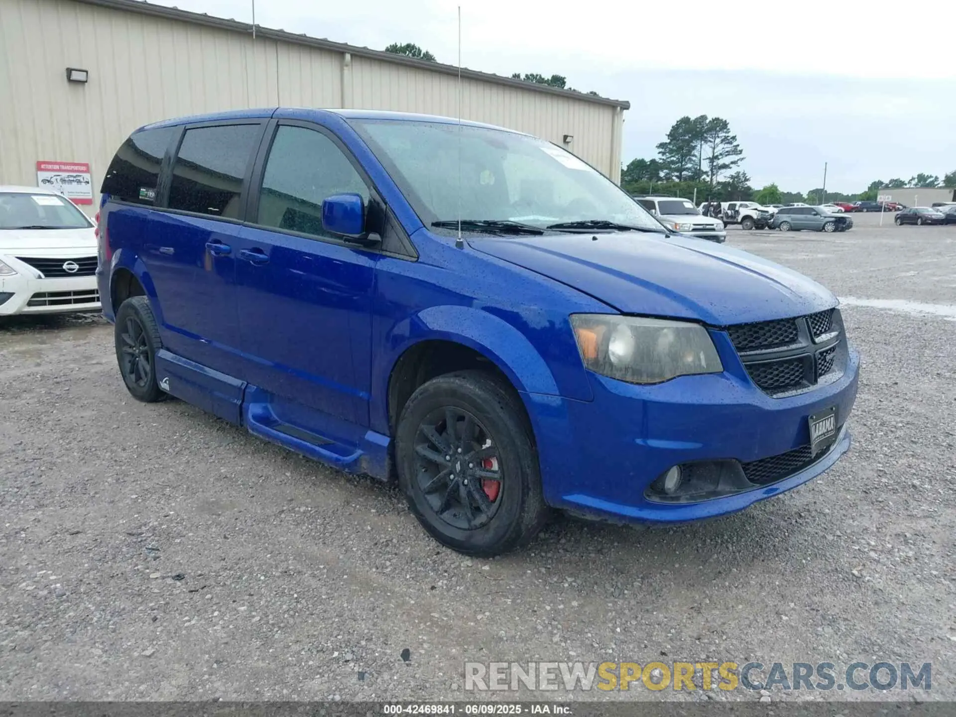 1 Photograph of a damaged car 2C7WDGCGXKR779905 DODGE GRAND CARAVAN 2019