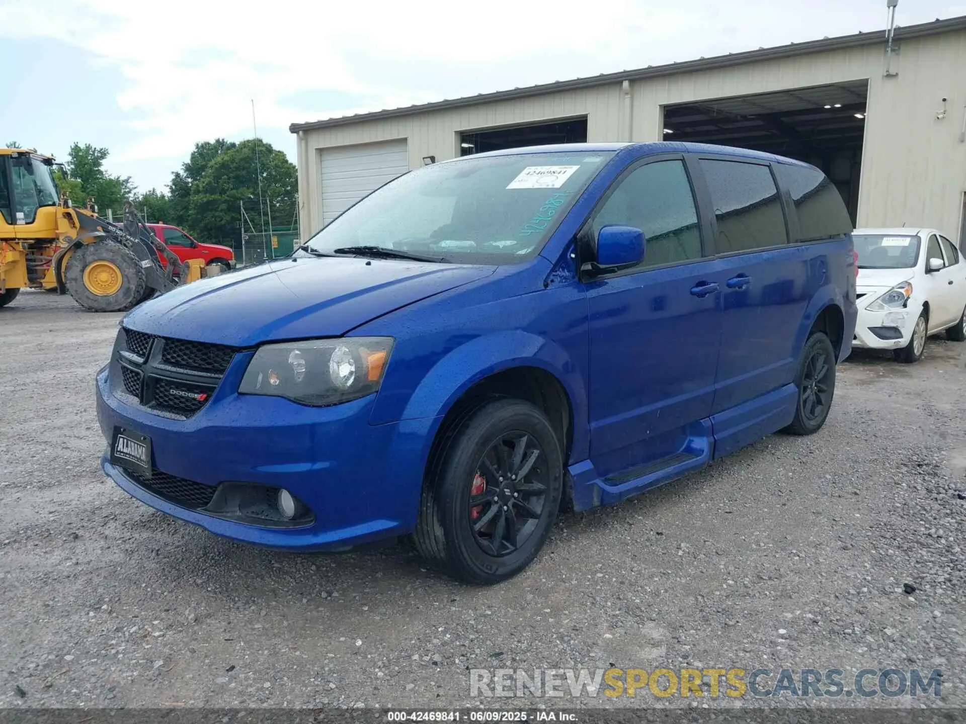 2 Photograph of a damaged car 2C7WDGCGXKR779905 DODGE GRAND CARAVAN 2019