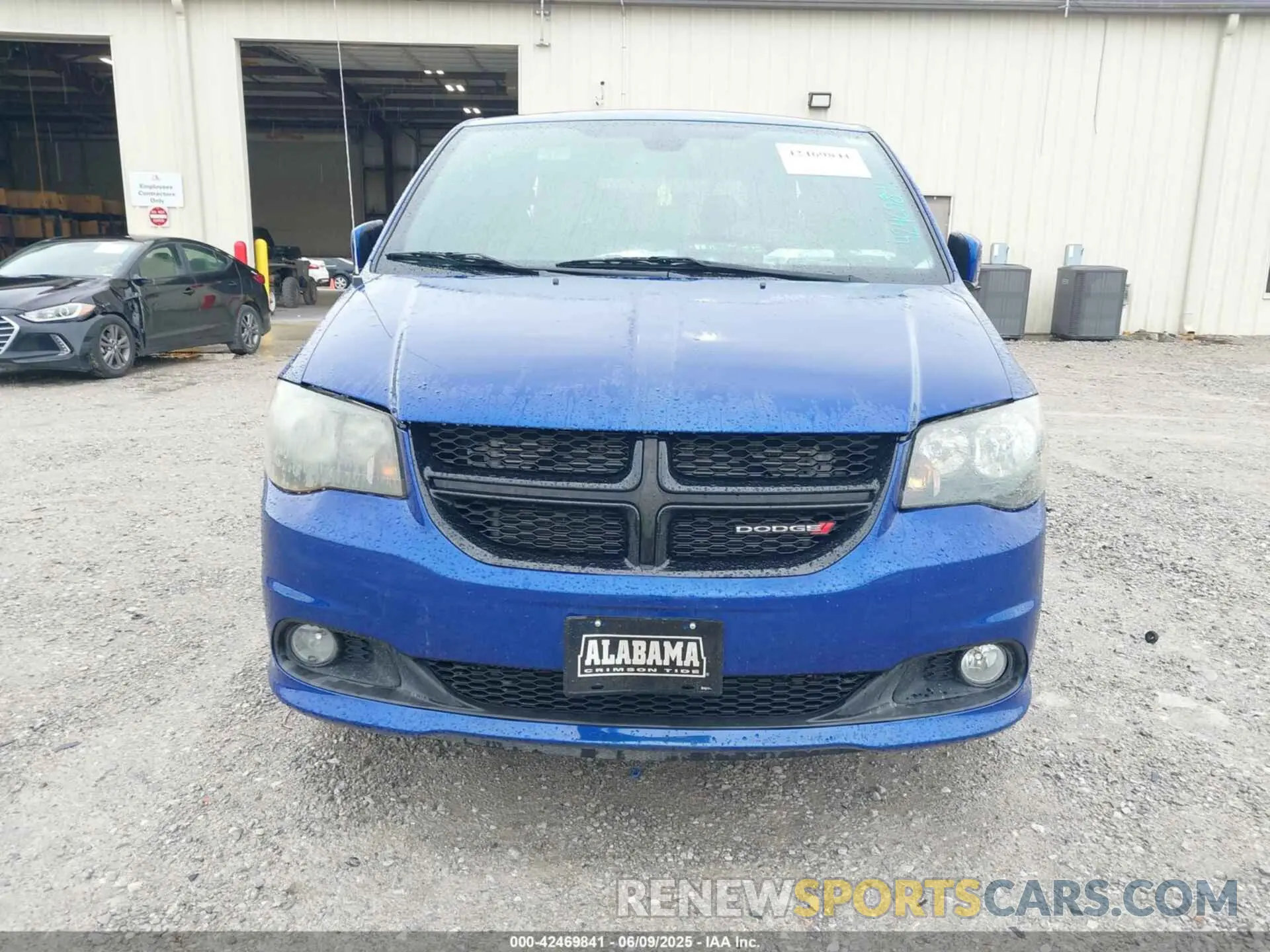 6 Photograph of a damaged car 2C7WDGCGXKR779905 DODGE GRAND CARAVAN 2019