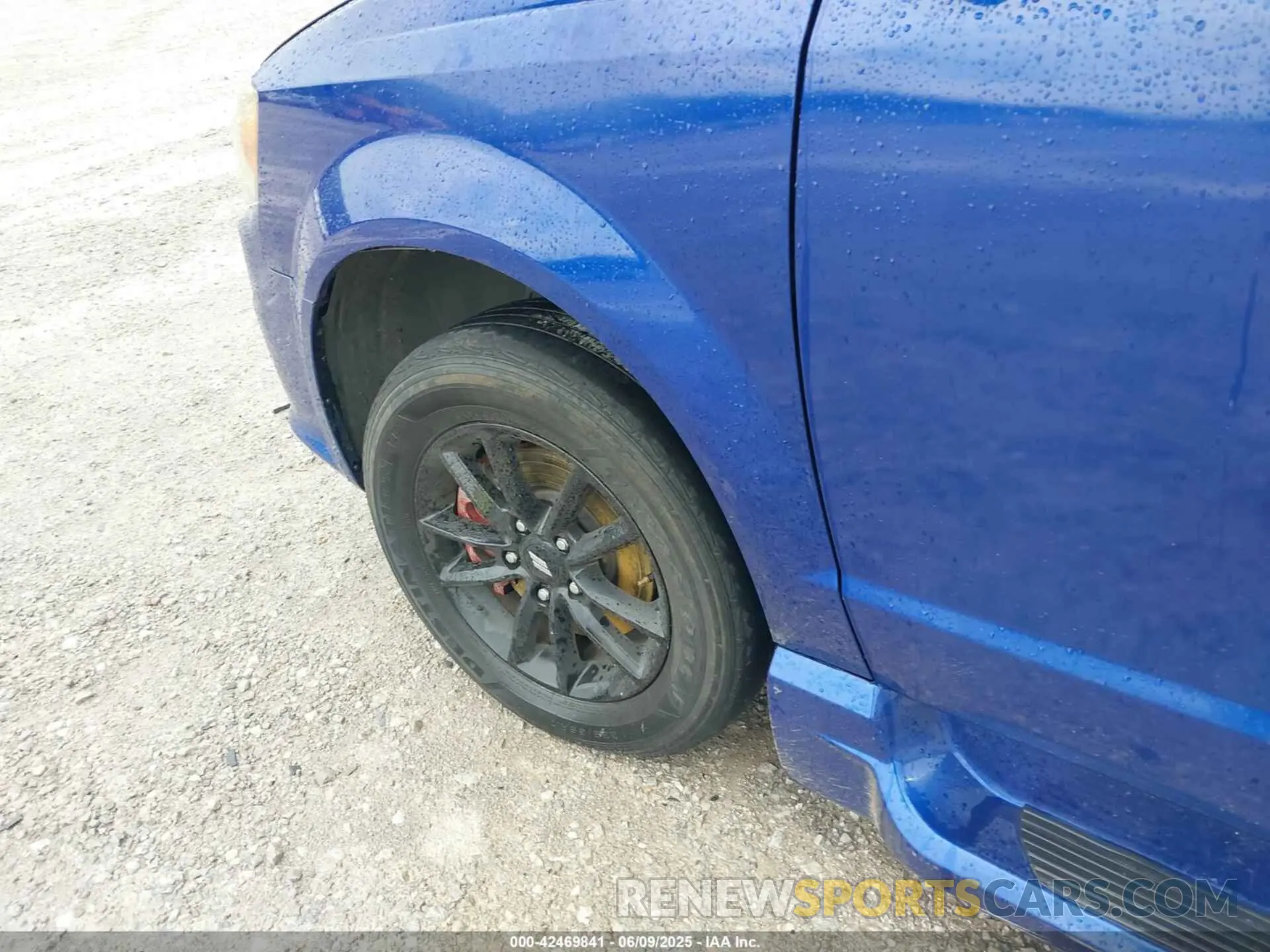 7 Photograph of a damaged car 2C7WDGCGXKR779905 DODGE GRAND CARAVAN 2019