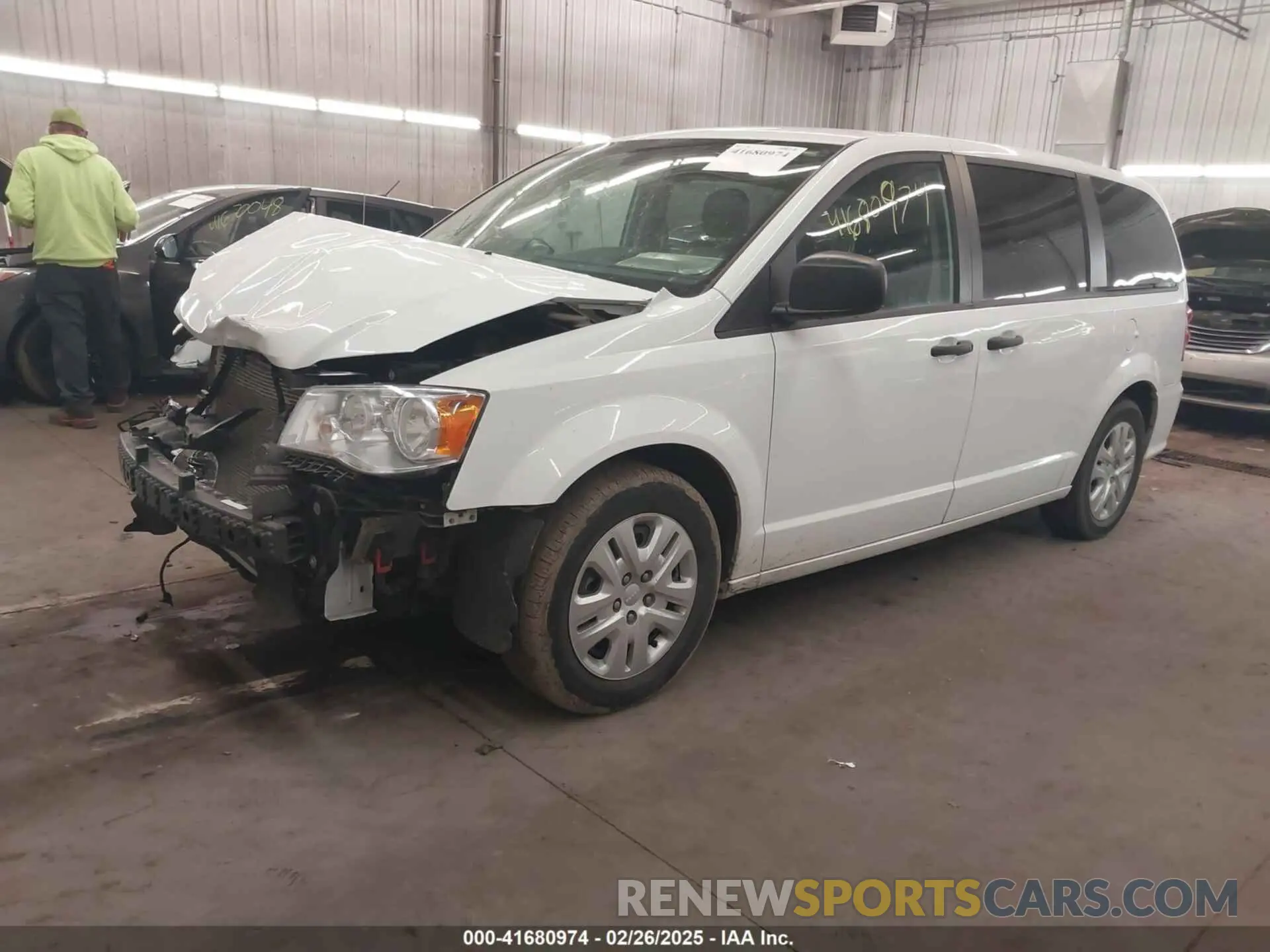 2 Photograph of a damaged car 2C4RDGBG4LR168233 DODGE GRAND CARAVAN 2020
